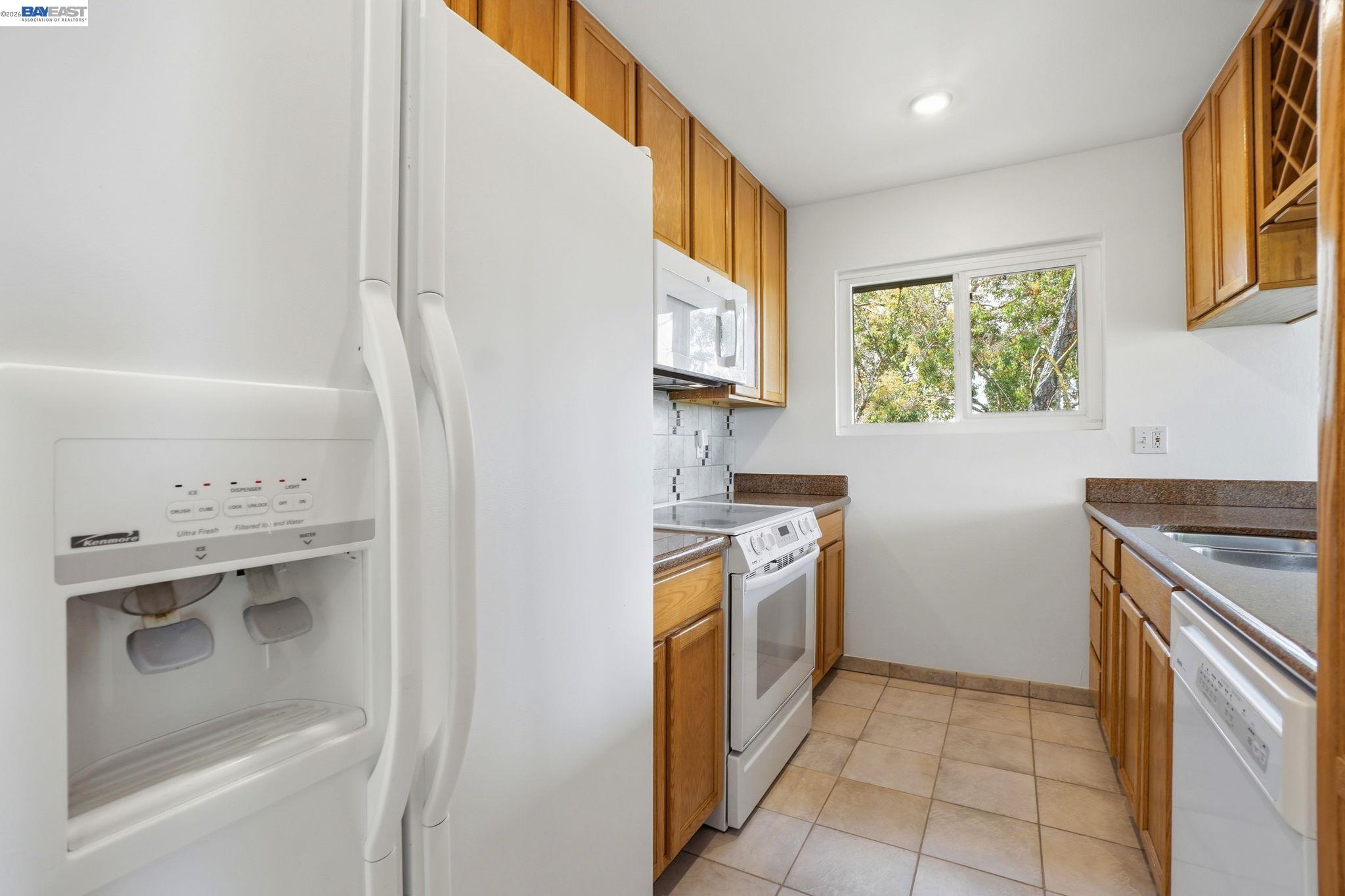 Photo #8: 41136290 Listing: Photo #8