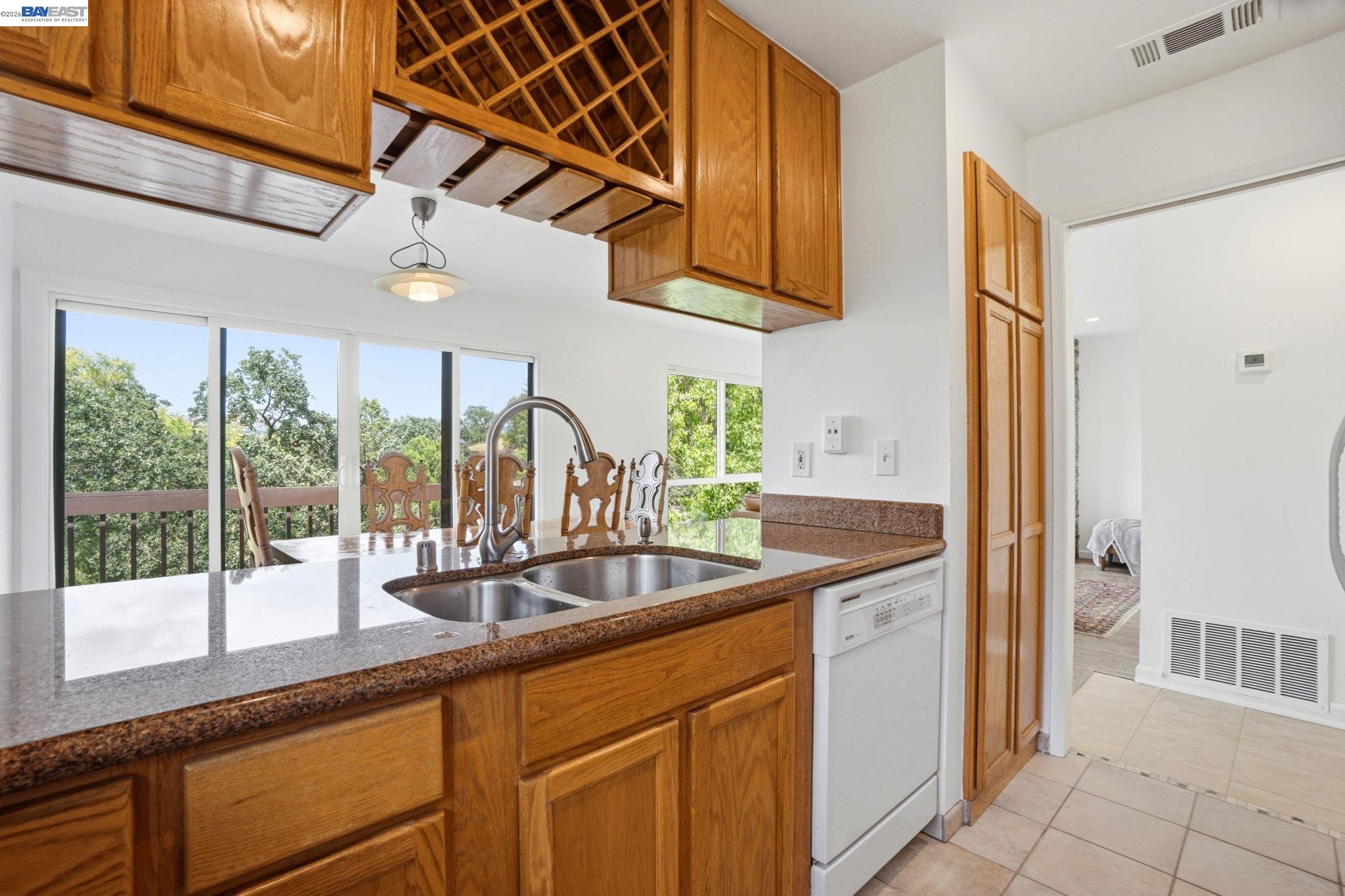 Photo #10: 41136290 Listing: Photo #10
