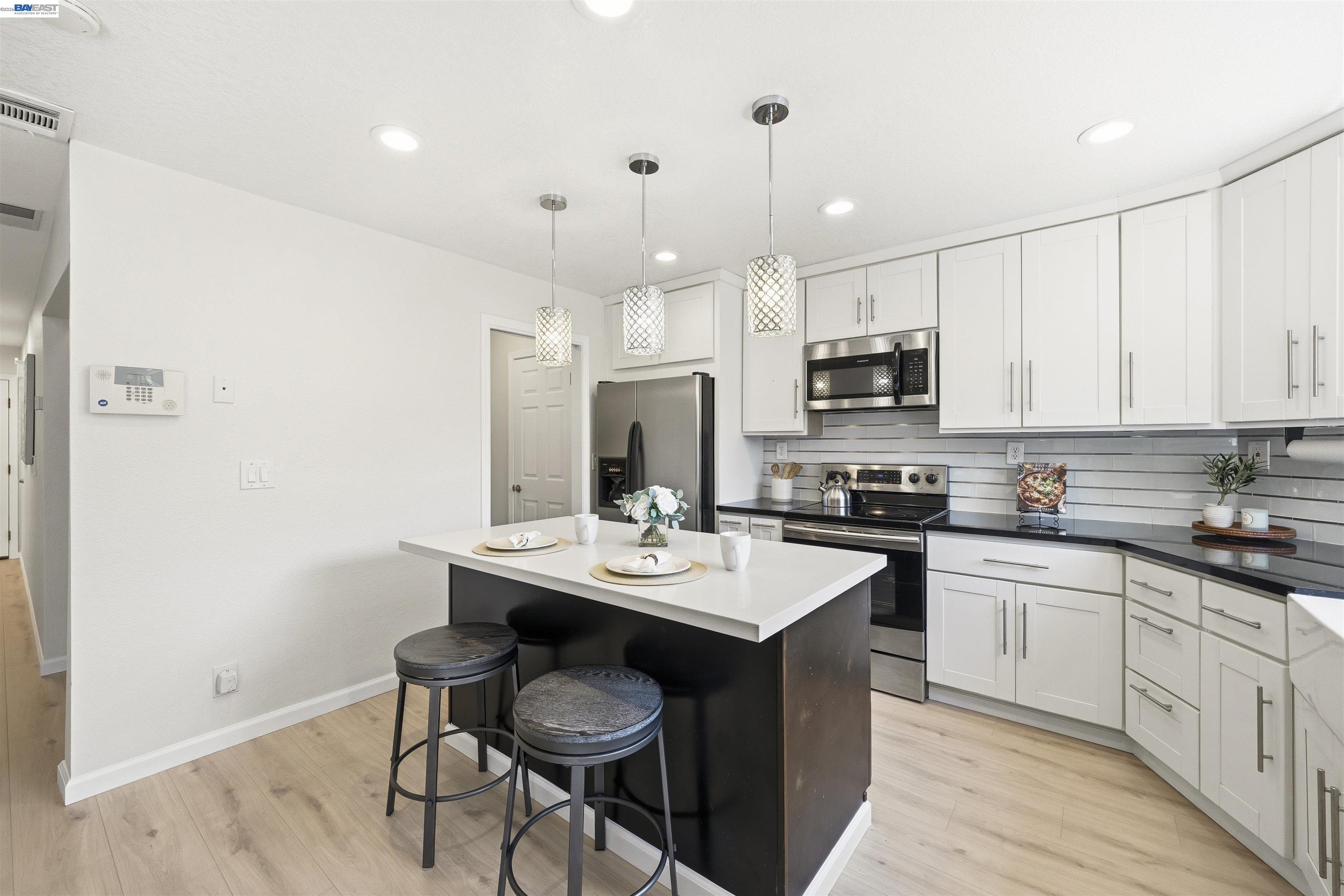 Photo #9: 41136304 Listing: Photo #9