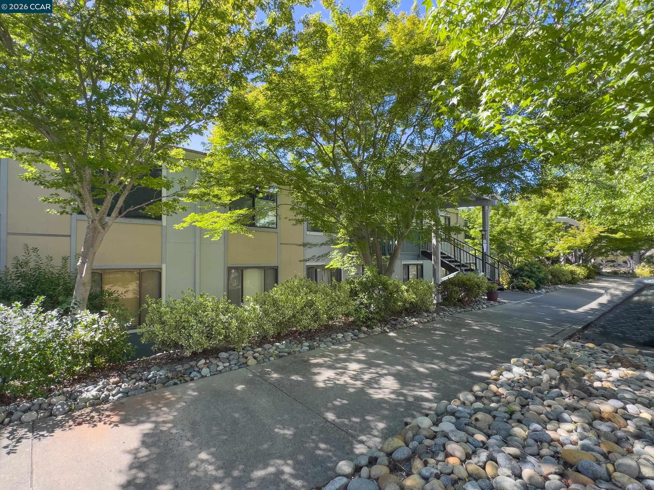 Photo #1: 41136317 Listing: Photo #1