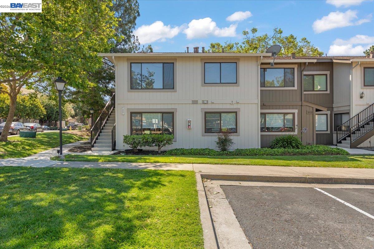 Photo #3: 41136319 Listing: Photo #3