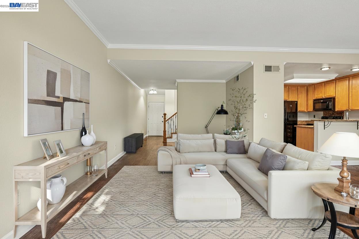 Photo #2: 41136323 Listing: Photo #2