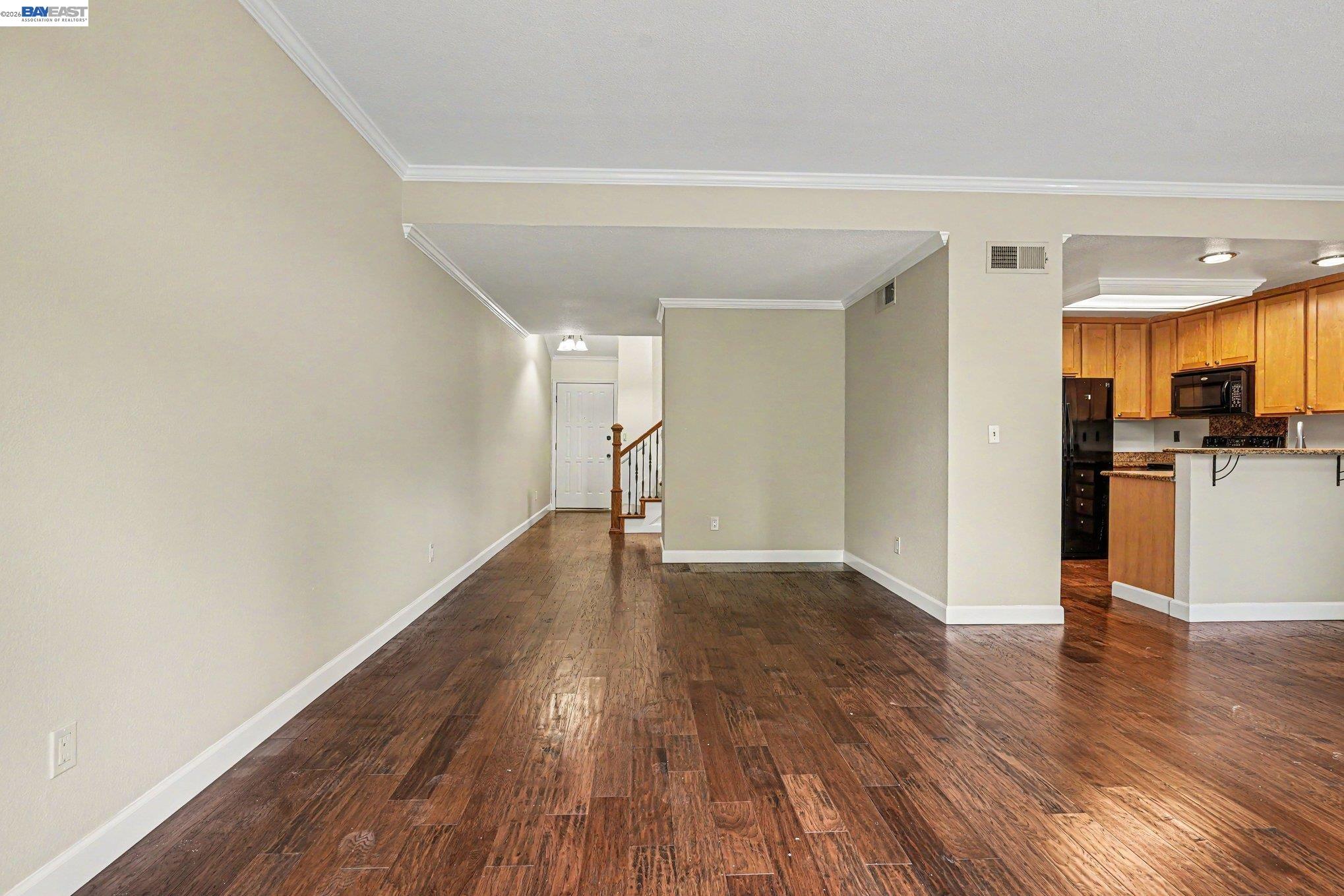 Photo #3: 41136323 Listing: Photo #3