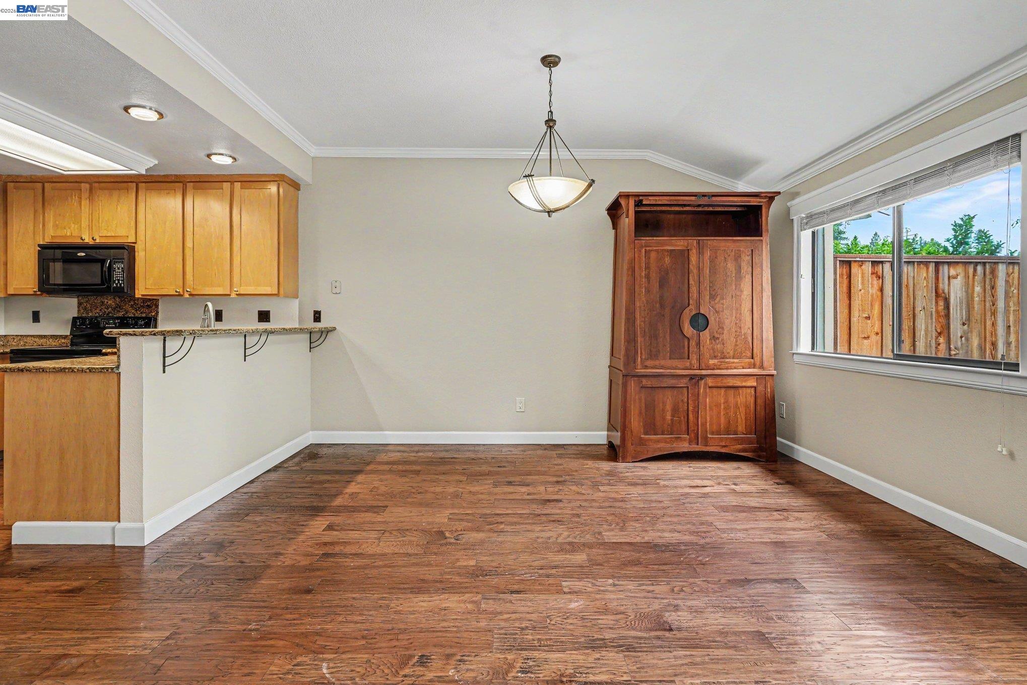 Photo #8: 41136323 Listing: Photo #8