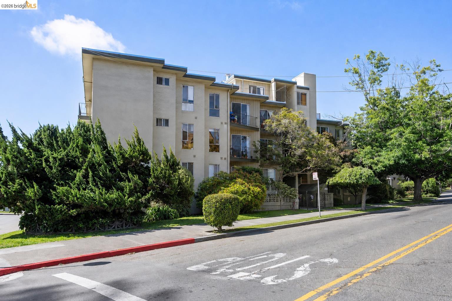 Photo #1: 41136337 Listing: Photo #1