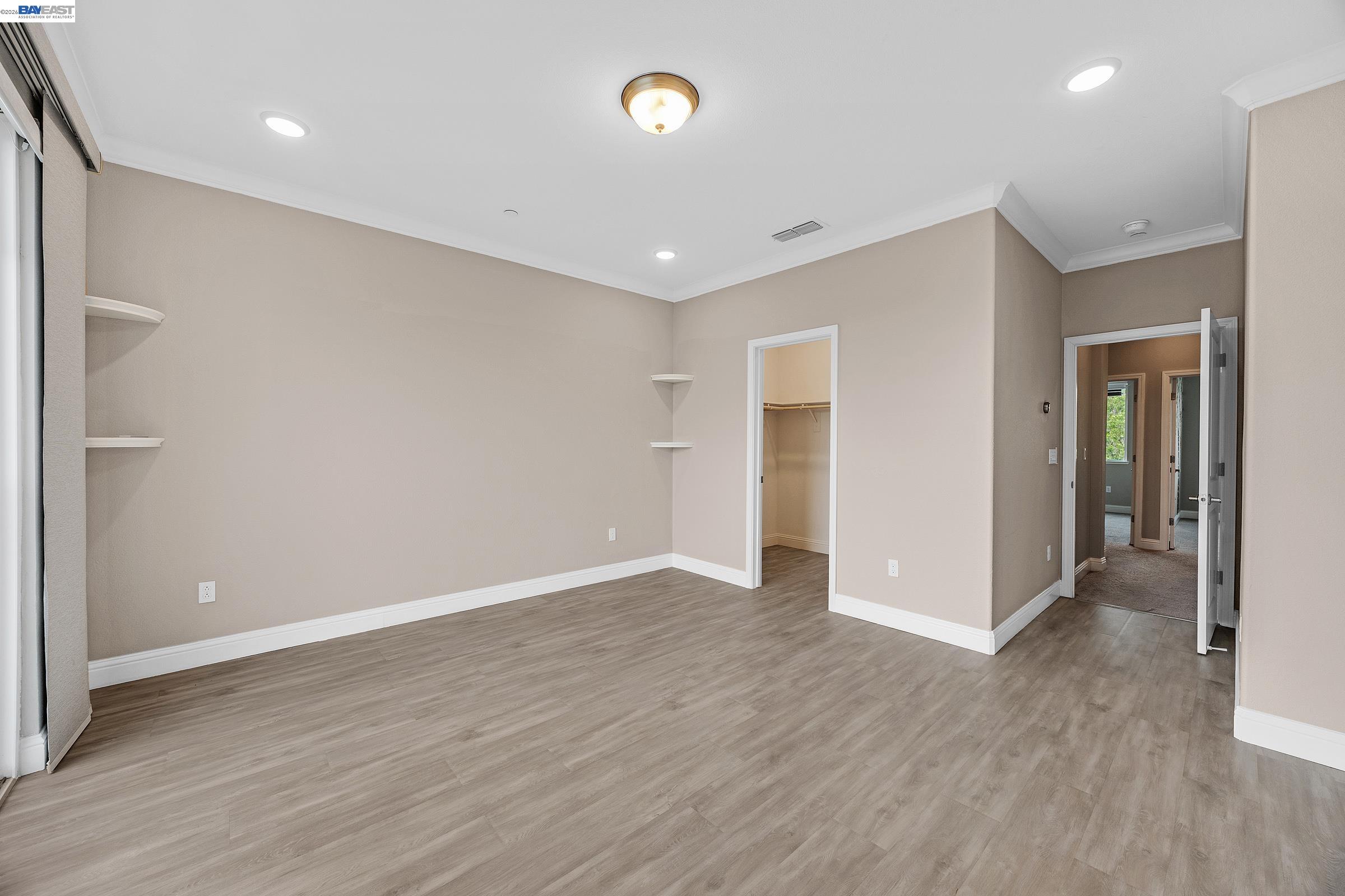Photo #15: 41136349 Listing: Photo #15