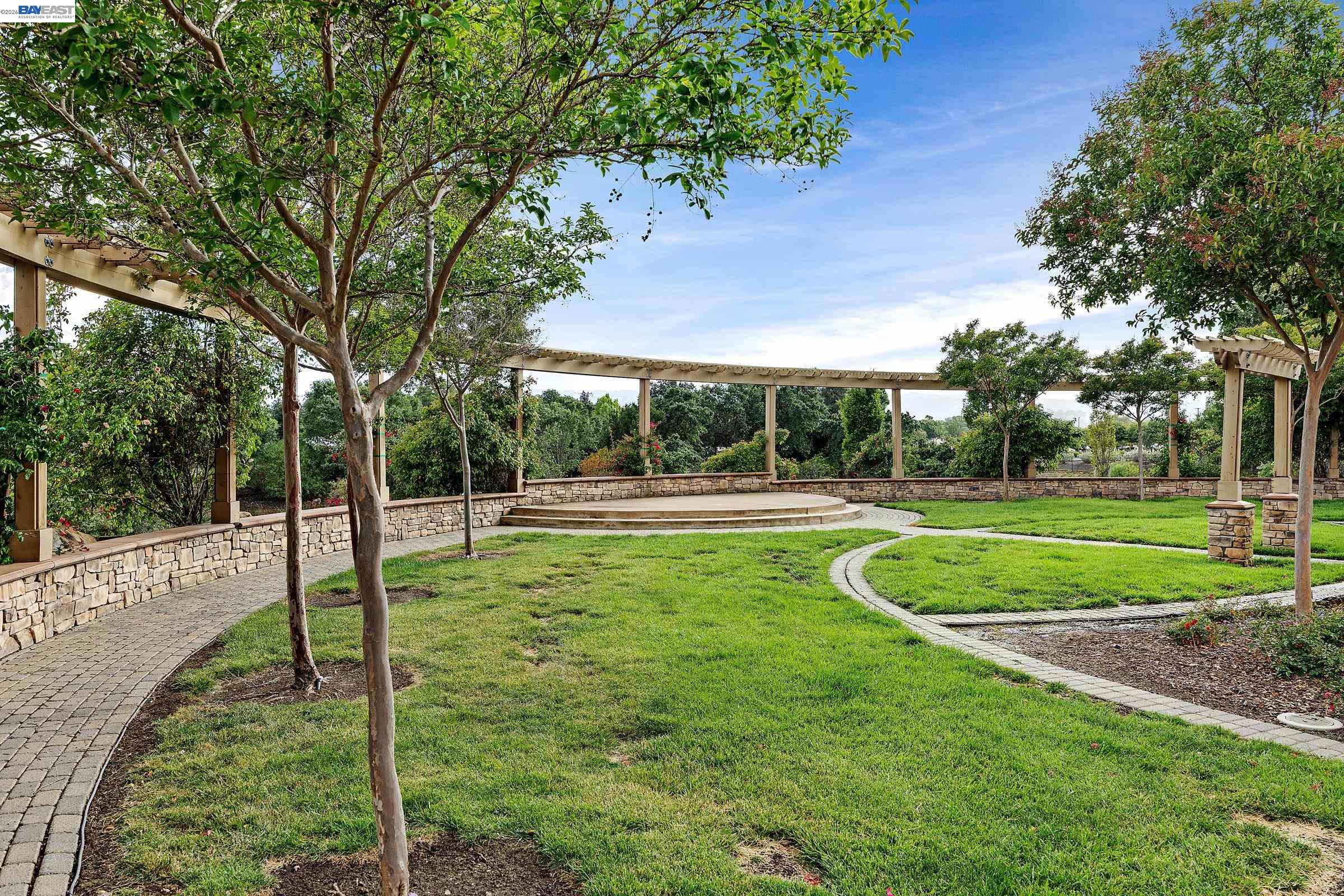 Photo #25: 41136349 Listing: Photo #25