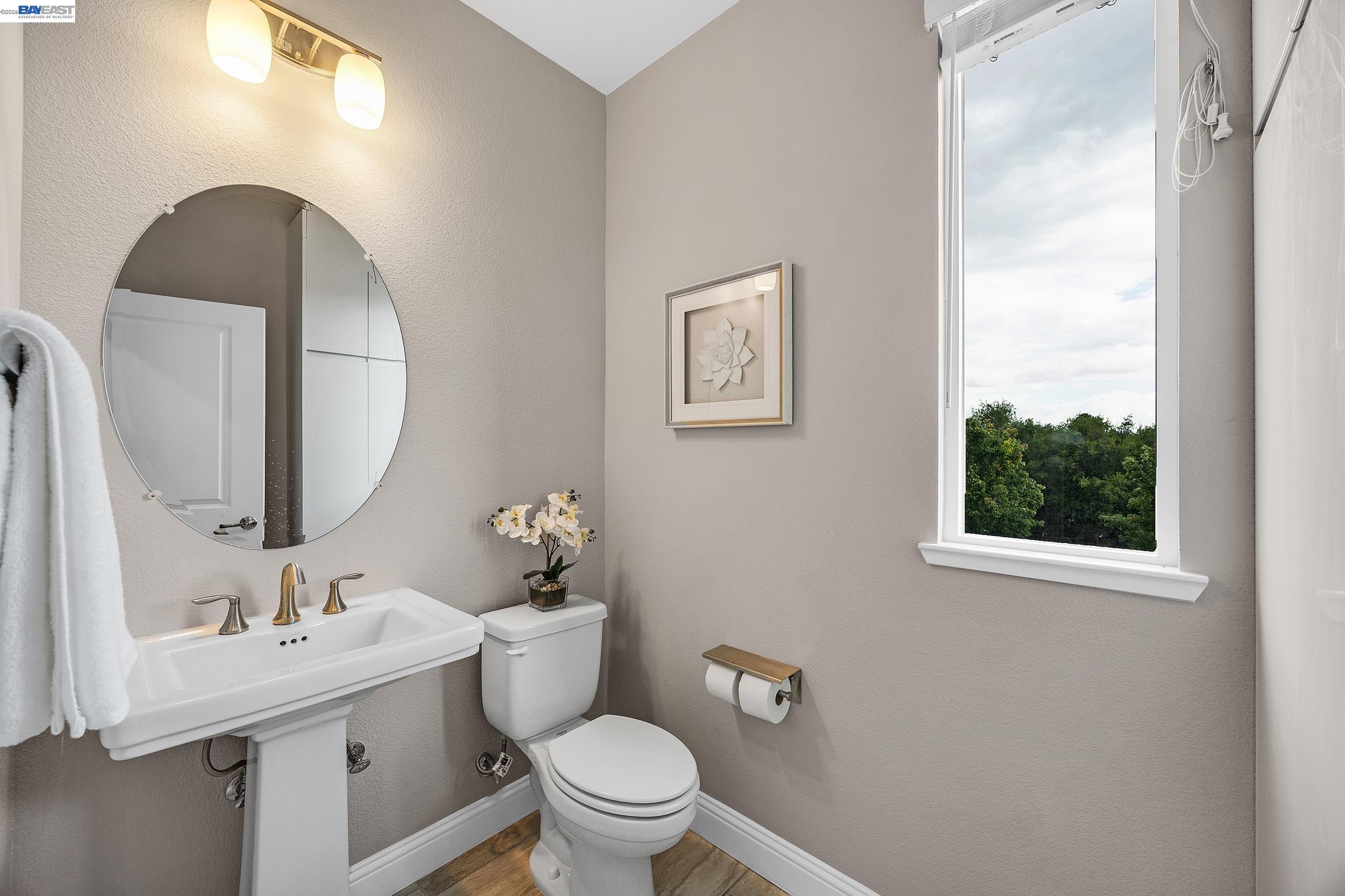 Photo #9: 41136349 Listing: Photo #9
