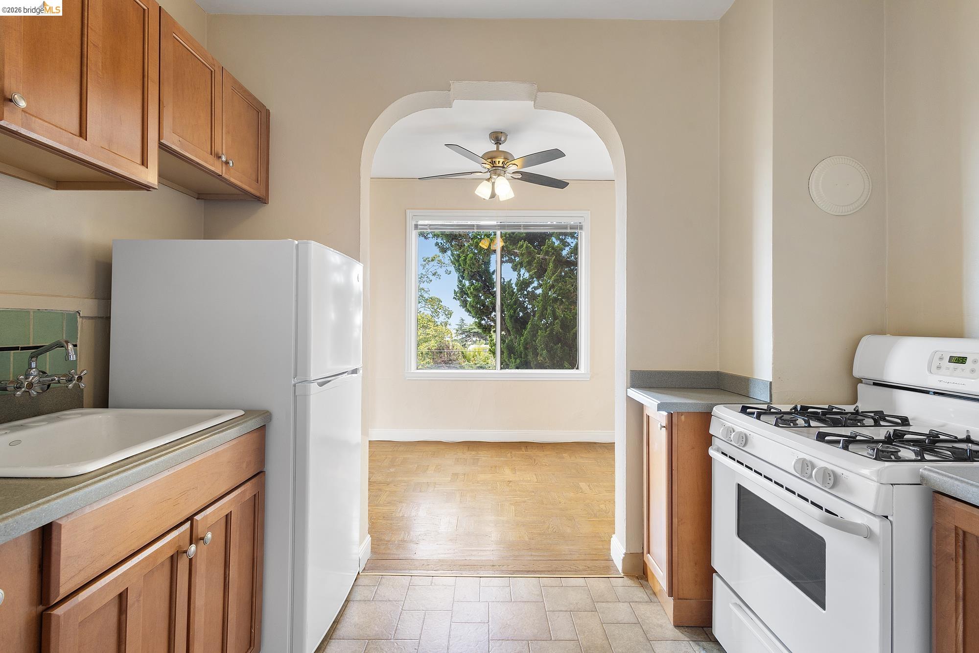 Photo #11: 41136364 Listing: Photo #11