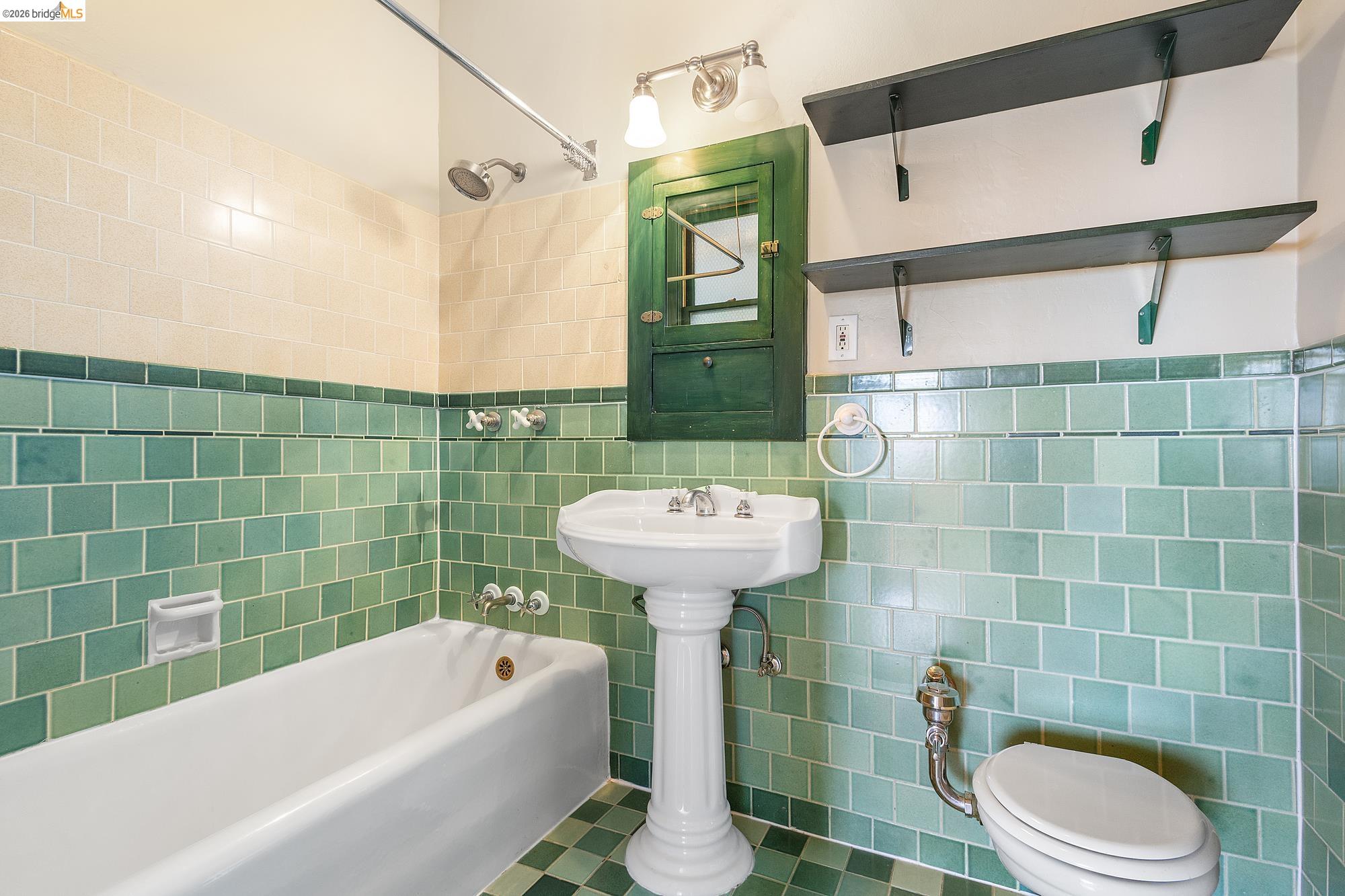 Photo #15: 41136364 Listing: Photo #15