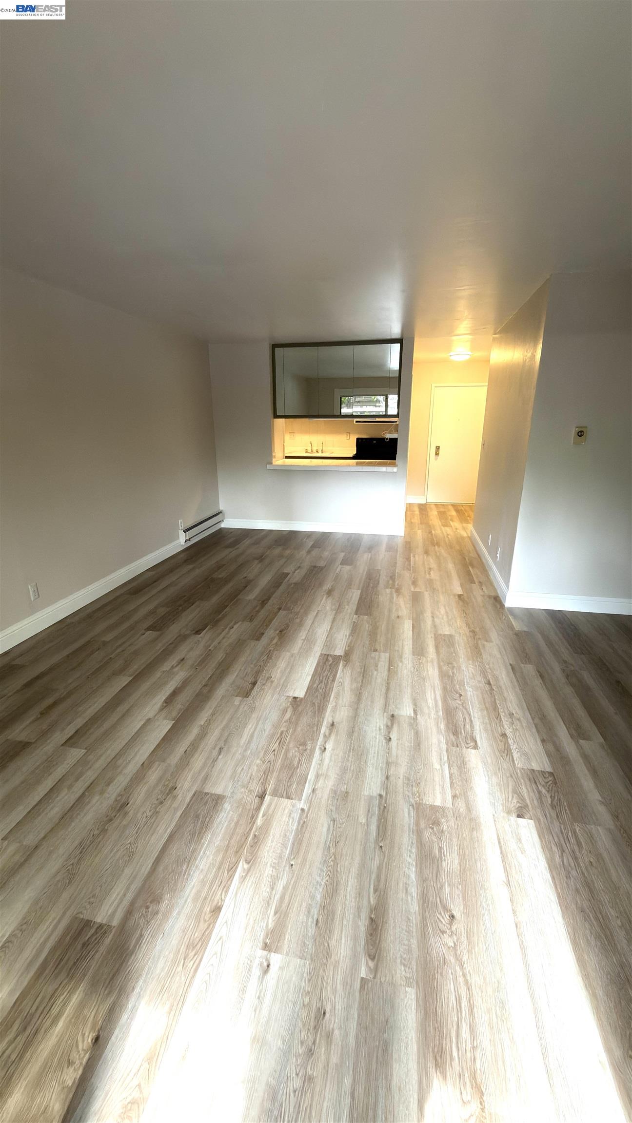 Photo #2: 41136366 Listing: Photo #2