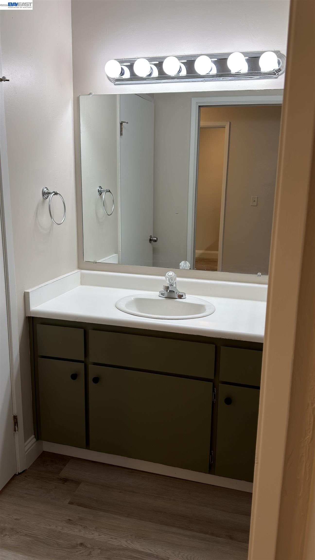 Photo #17: 41136366 Listing: Photo #17