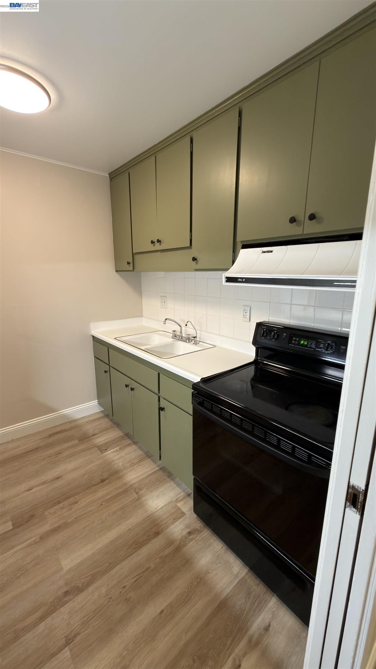 Photo #4: 41136366 Listing: Photo #4