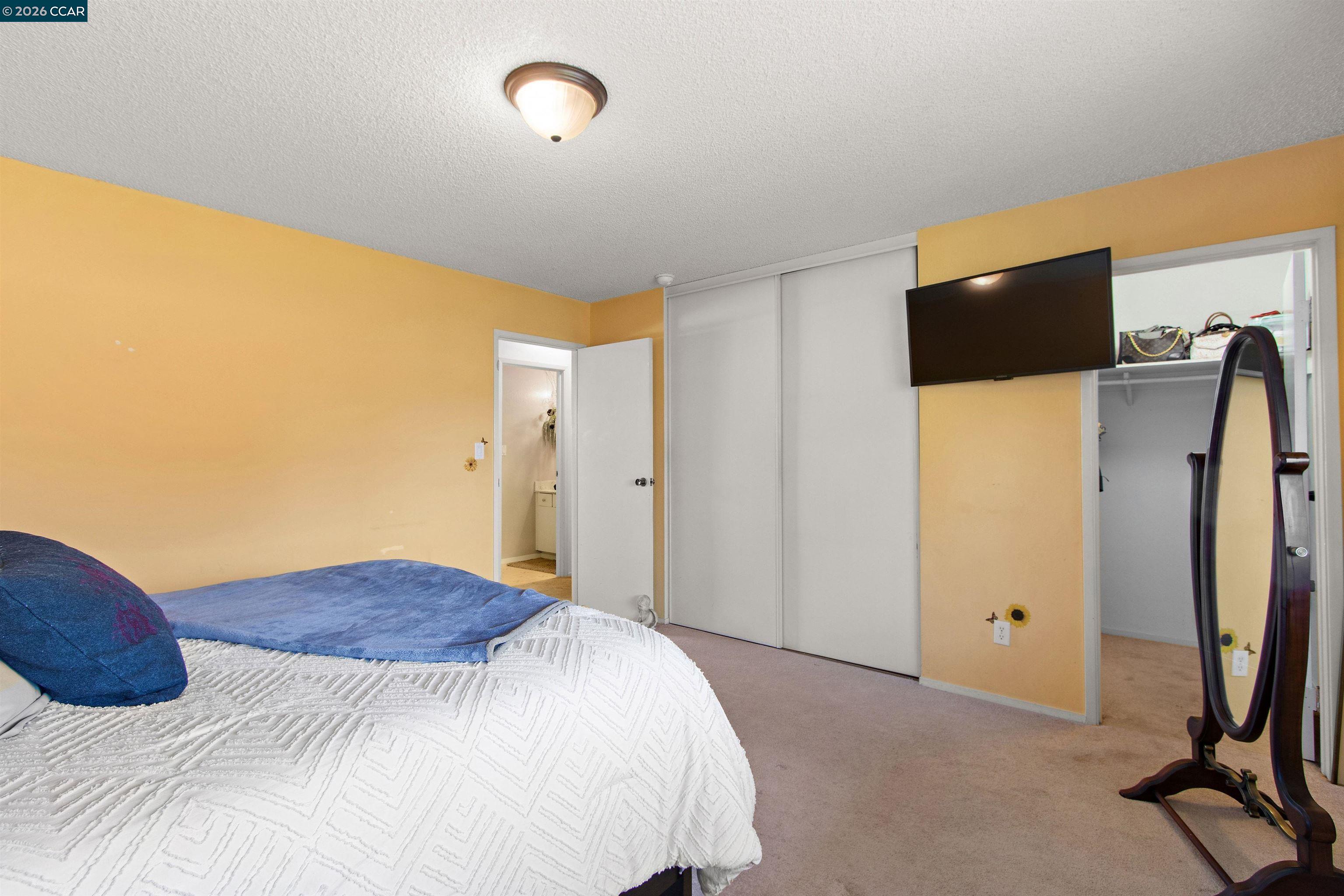 Photo #12: 41136367 Listing: Photo #12