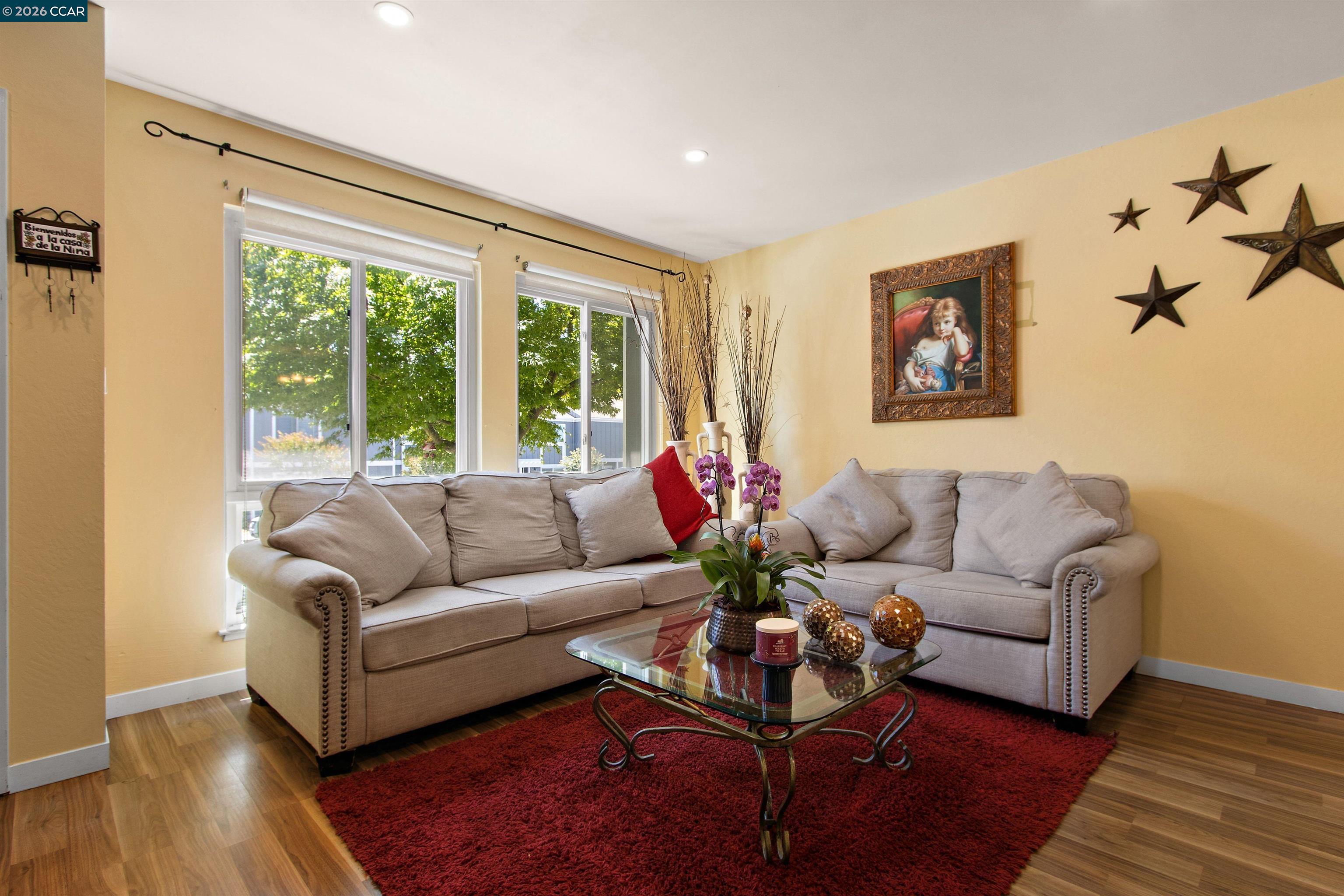 Photo #4: 41136367 Listing: Photo #4