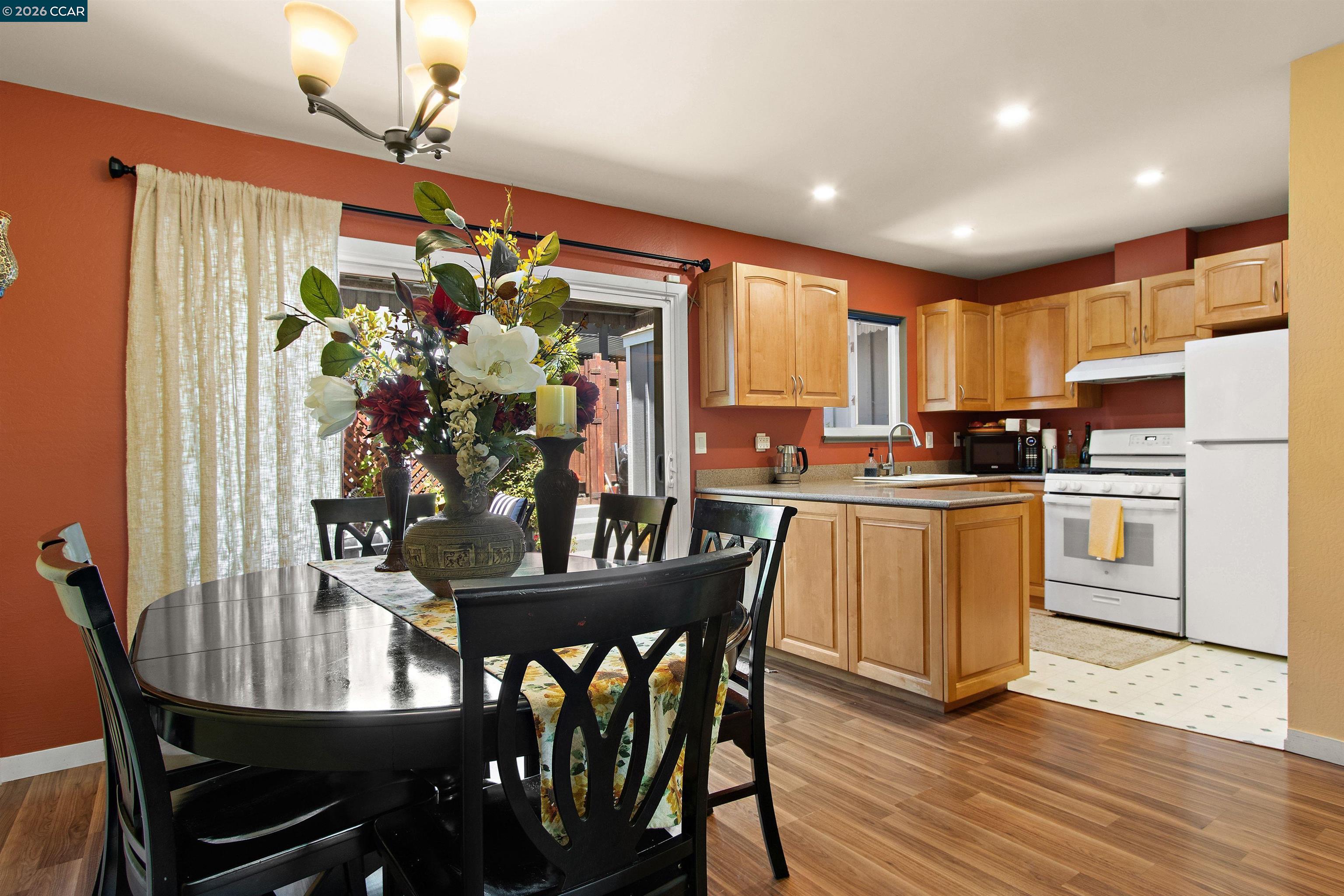 Photo #7: 41136367 Listing: Photo #7