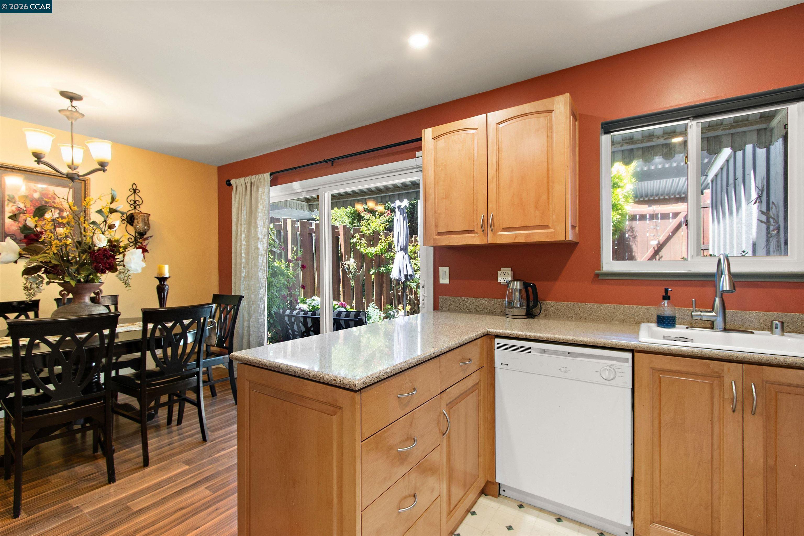 Photo #8: 41136367 Listing: Photo #8