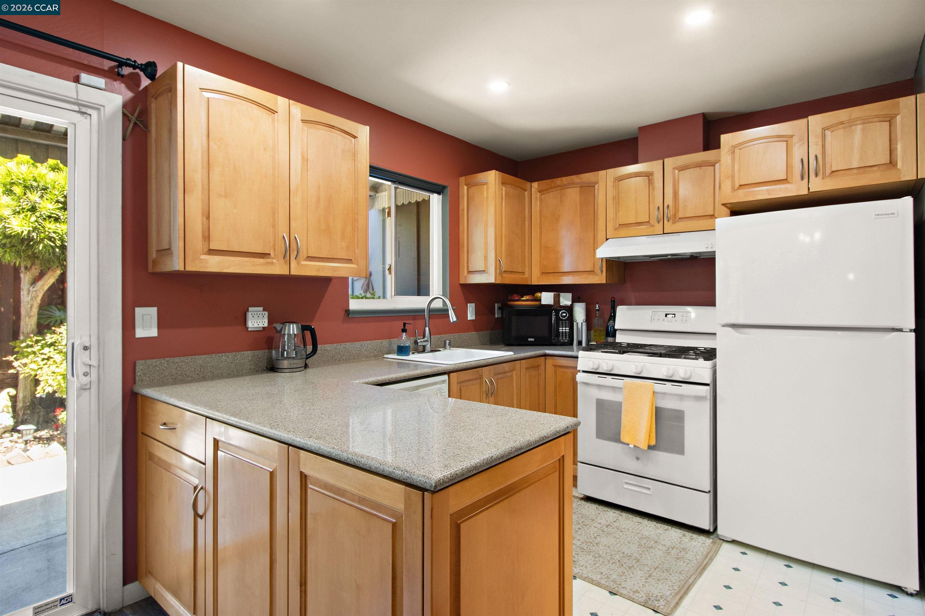 Photo #9: 41136367 Listing: Photo #9