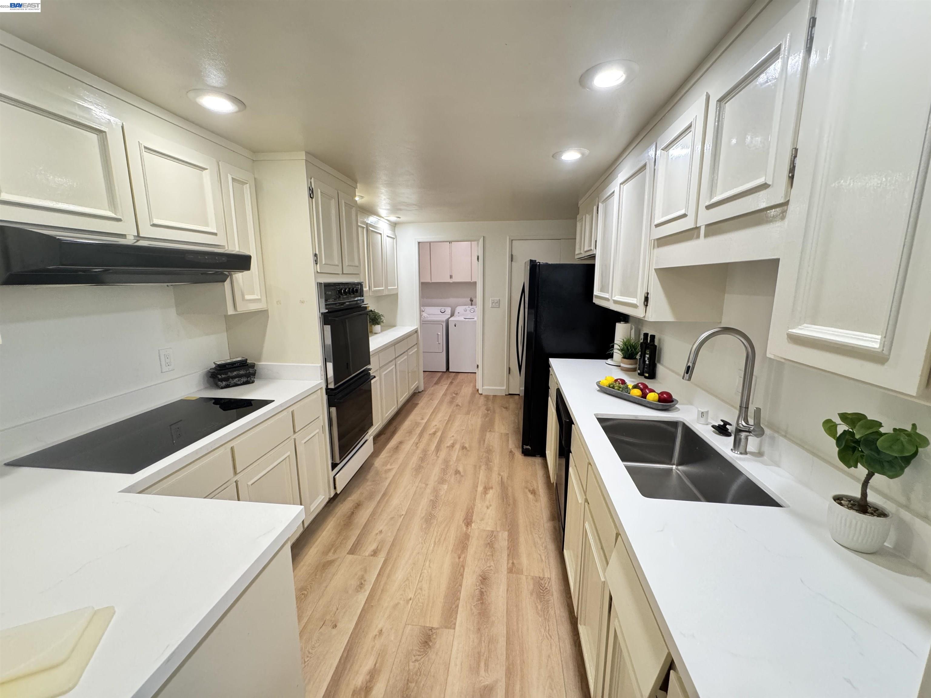 Photo #15: 41136387 Listing: Photo #15