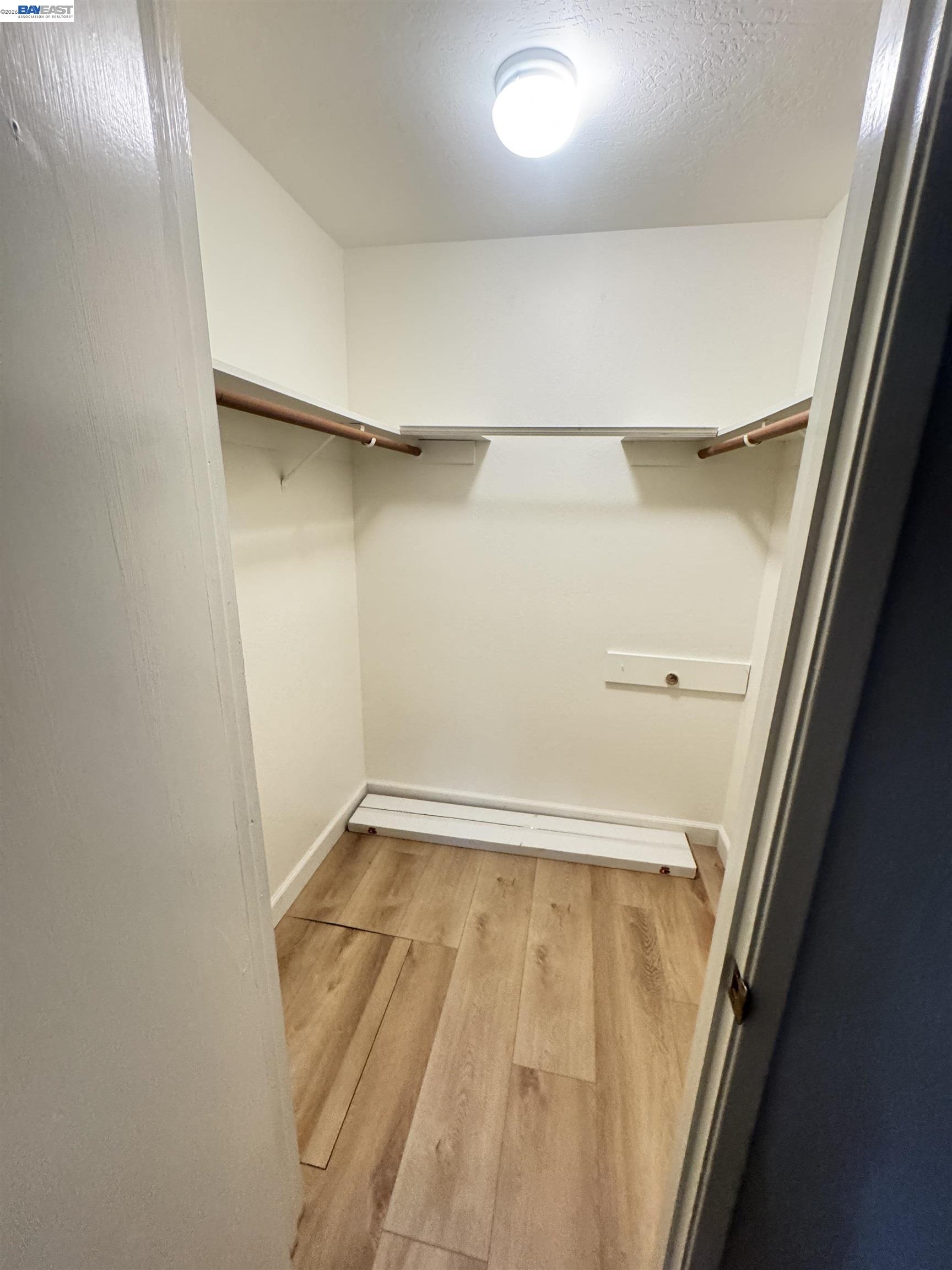 Photo #5: 41136387 Listing: Photo #5