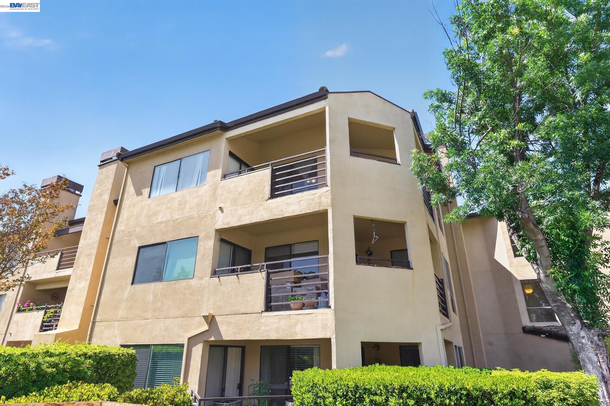 Photo #2: 41136391 Listing: Photo #2