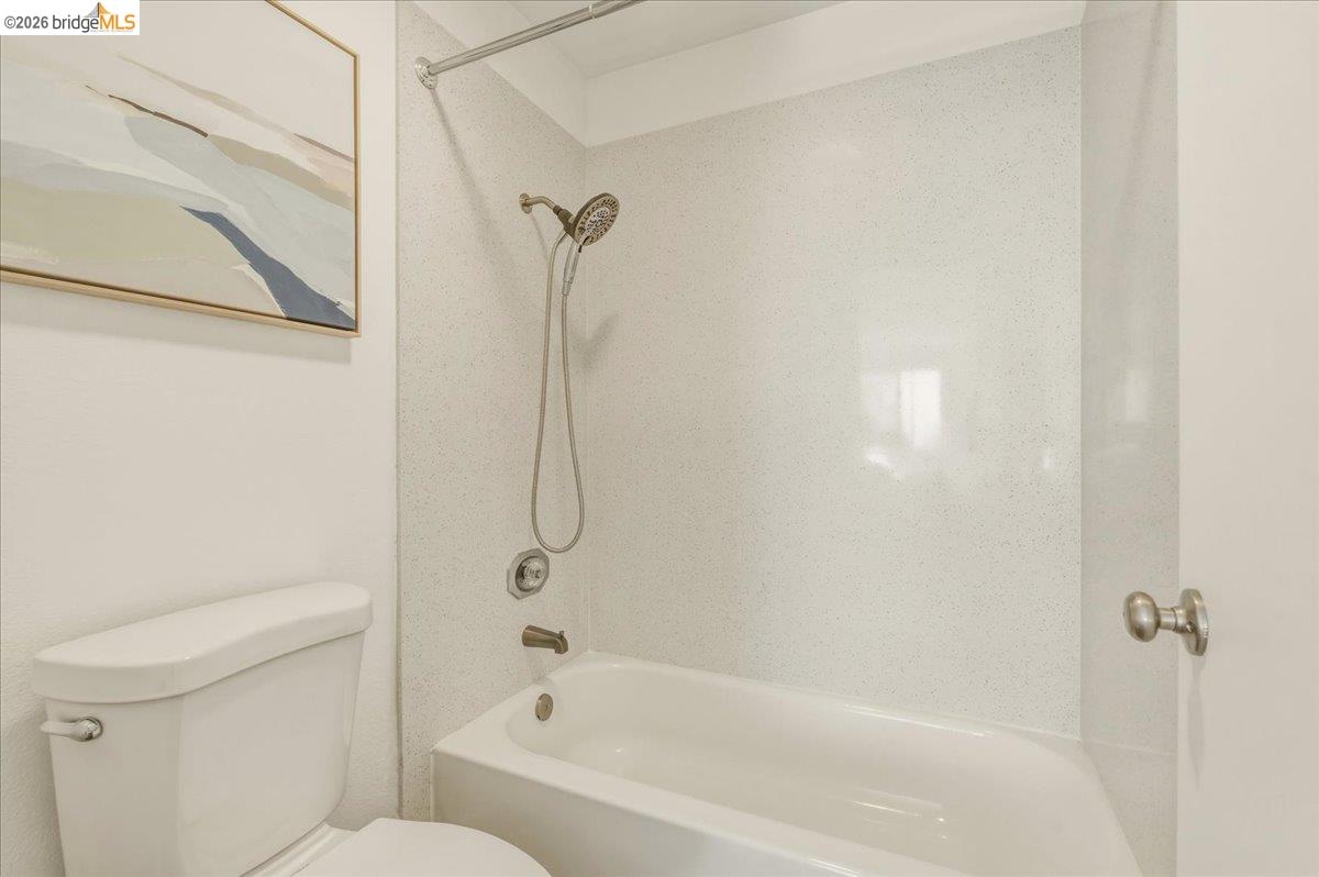 Photo #27: 41136397 Listing: Photo #27