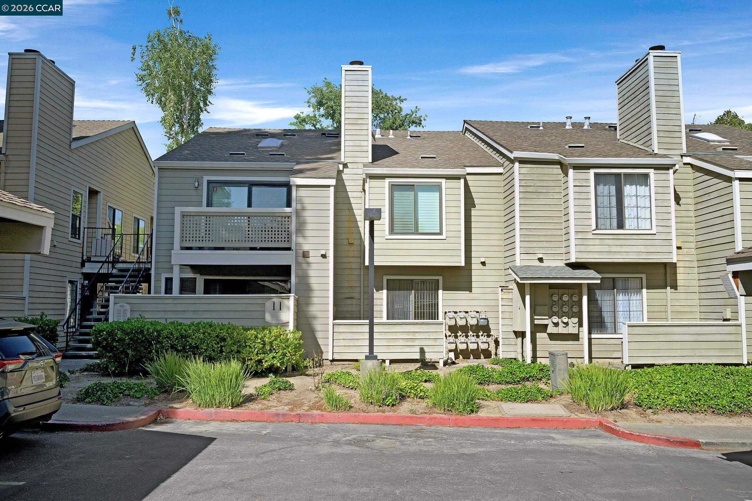 Photo #2: 41136405 Listing: Photo #2