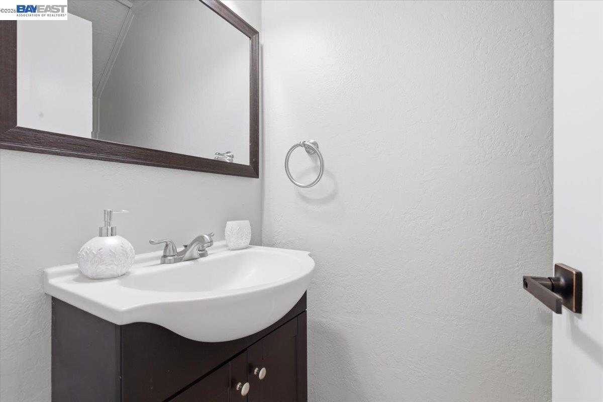 Photo #12: 41136422 Listing: Photo #12