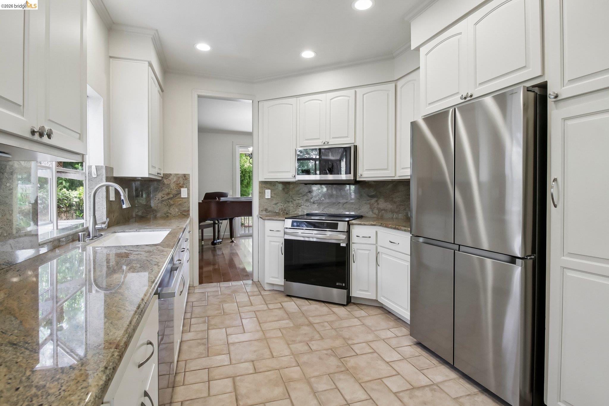 Photo #32: 41136423 Listing: Photo #32