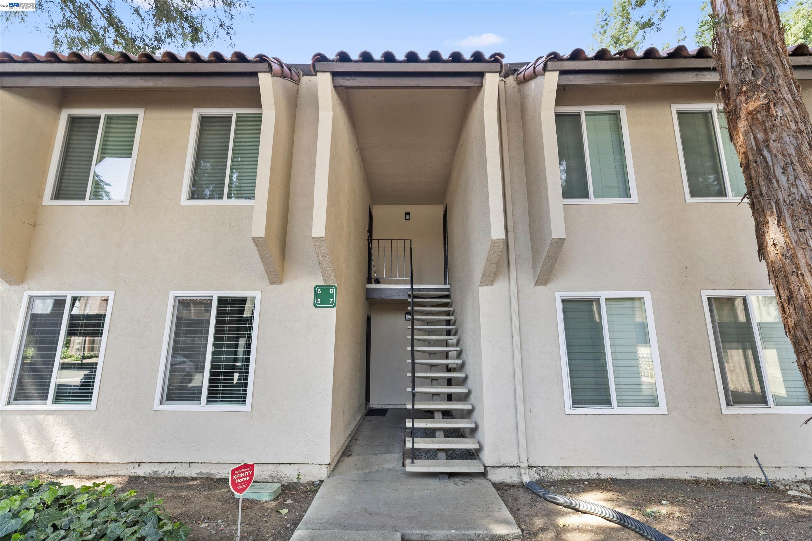 Photo #2: 41136432 Listing: Photo #2