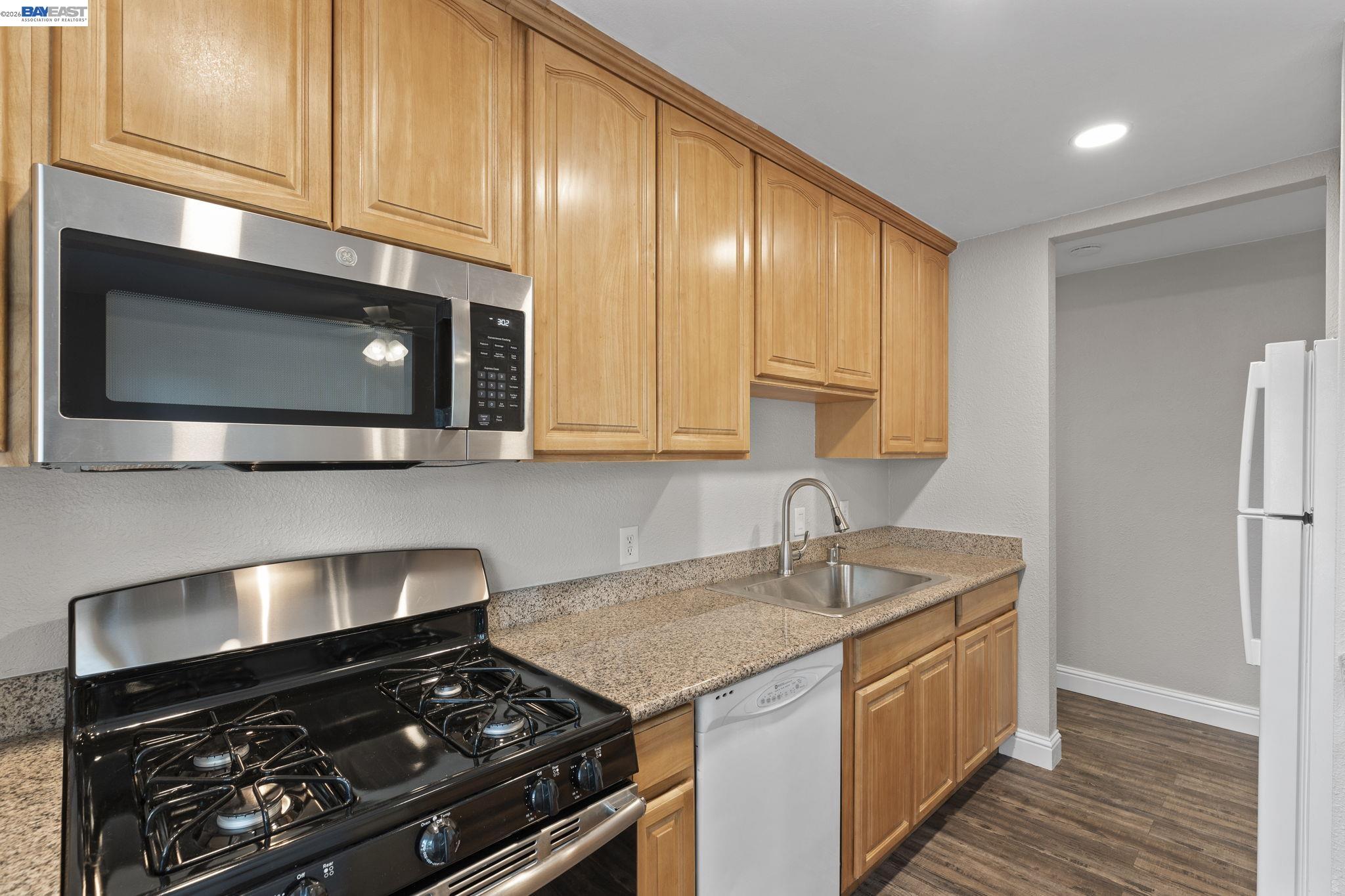 Photo #12: 41136432 Listing: Photo #12