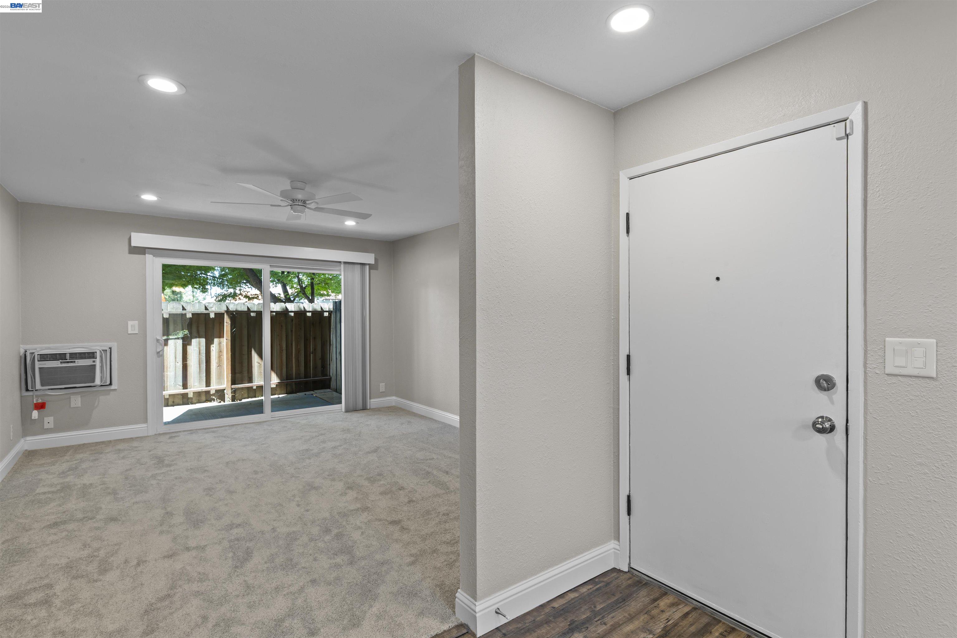 Photo #5: 41136432 Listing: Photo #5