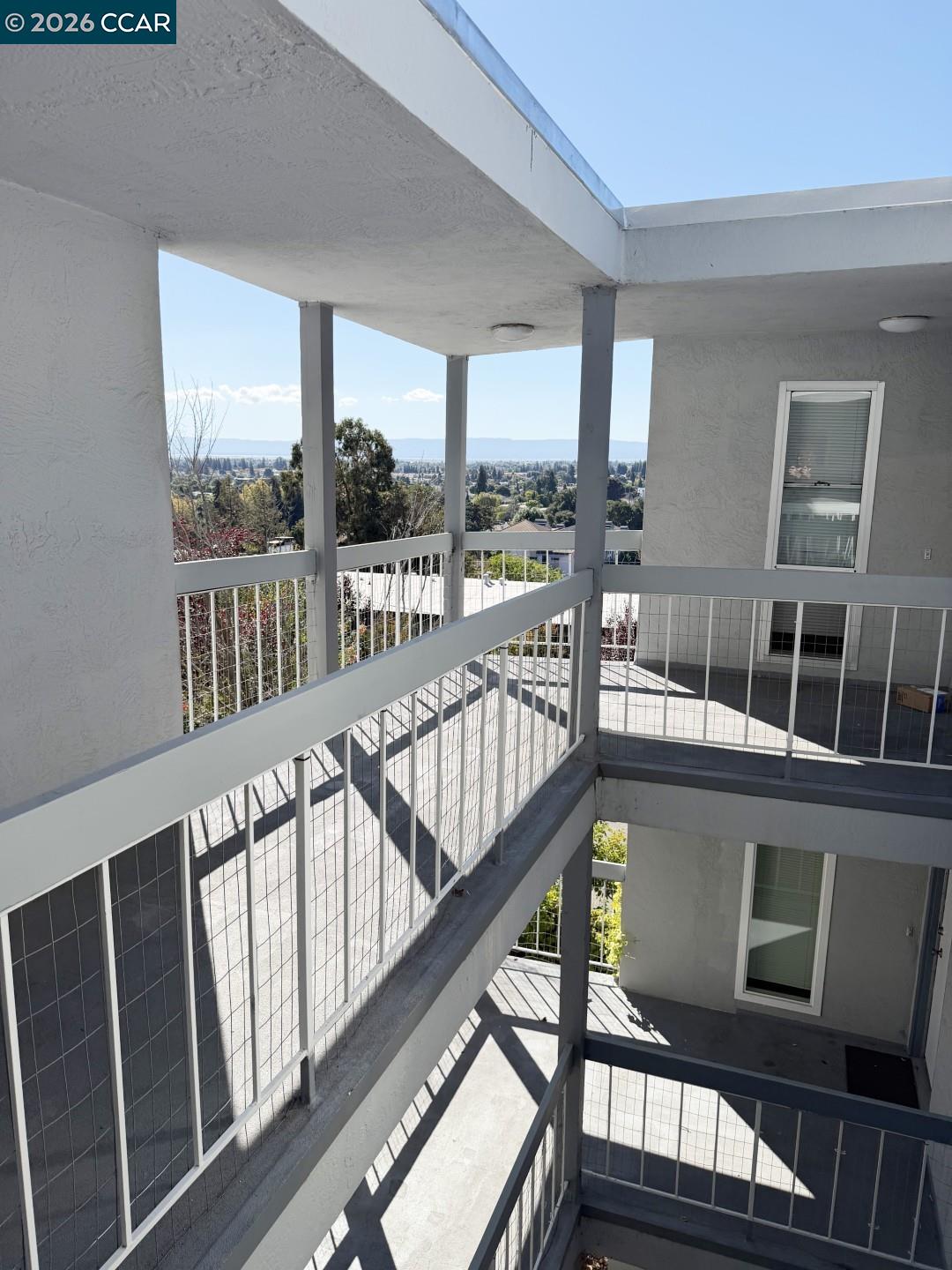944 Walpert St, Hayward CA 94541 — photo 25