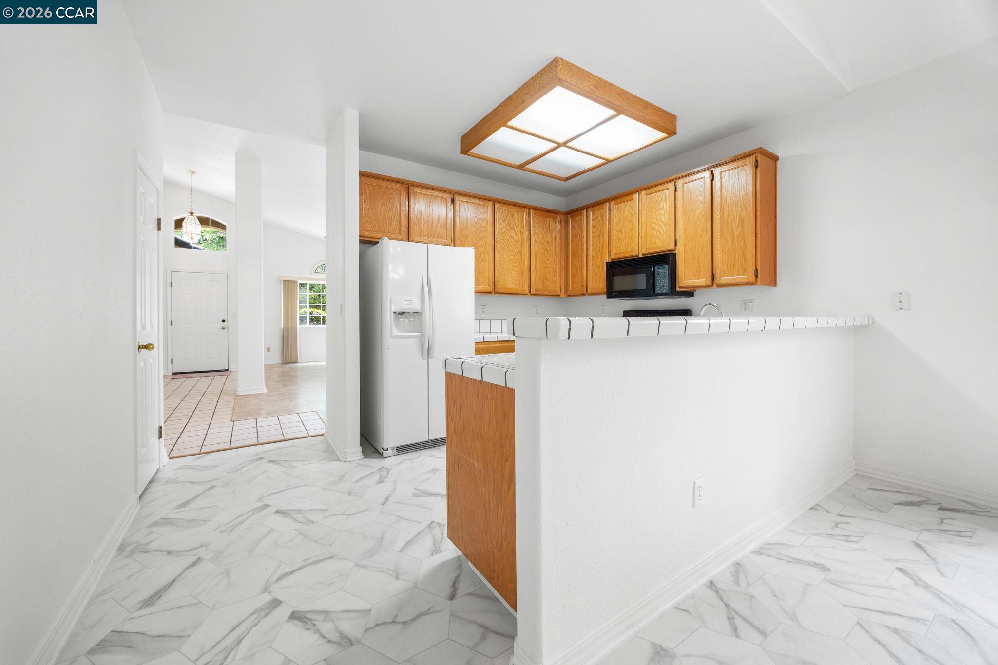 1402 Legend Circle, Vallejo CA 94591 — photo 10