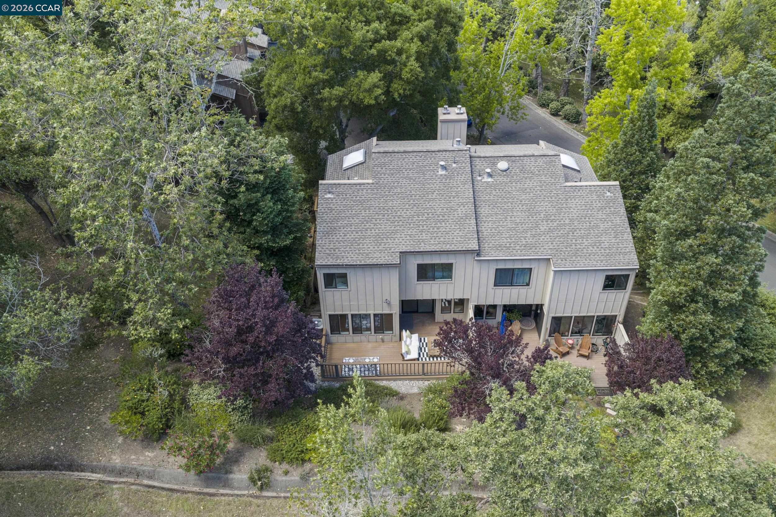 28 Curlew Way, Novato CA 94949 — photo 8