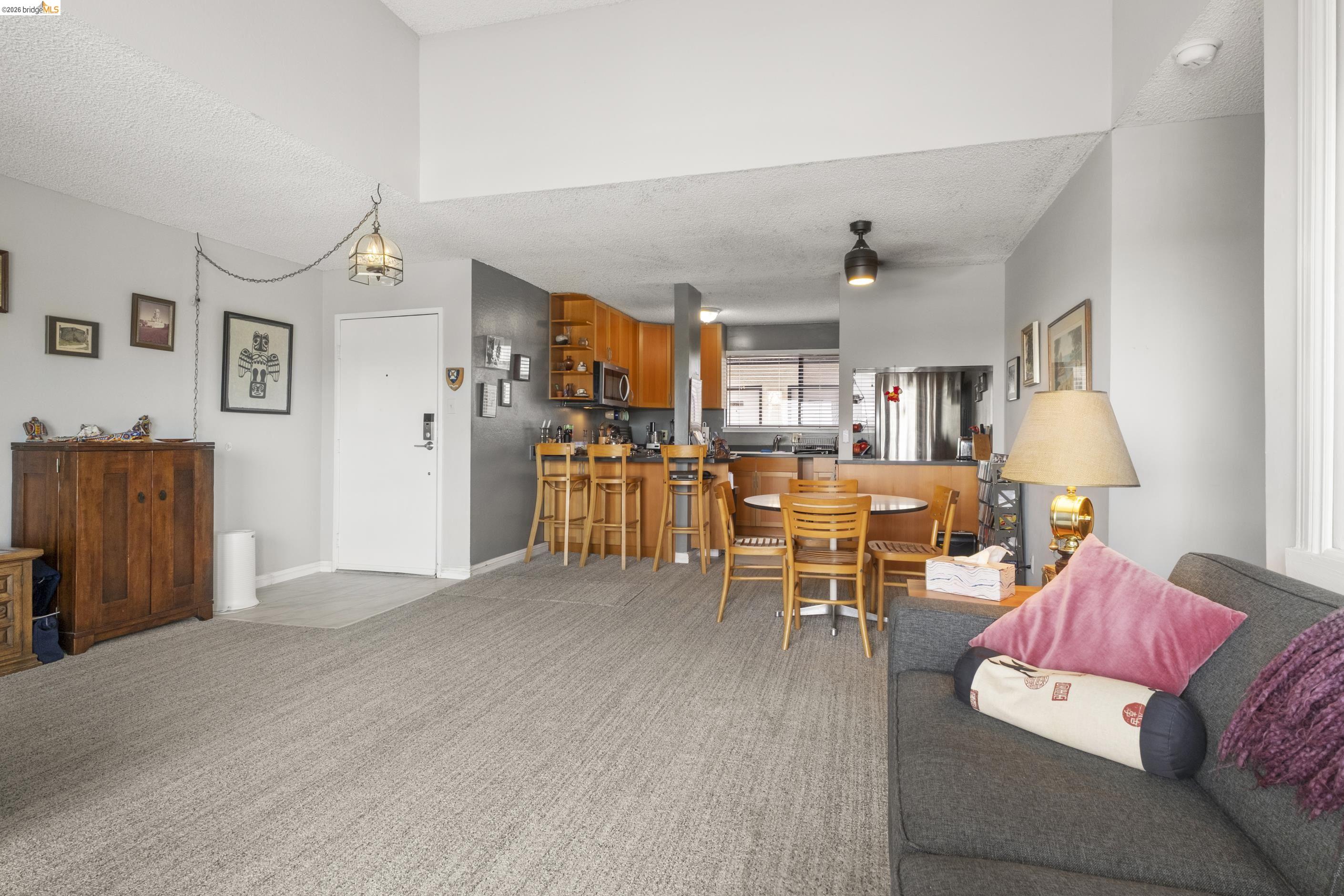 Photo #6: 41136451 Listing: Photo #6