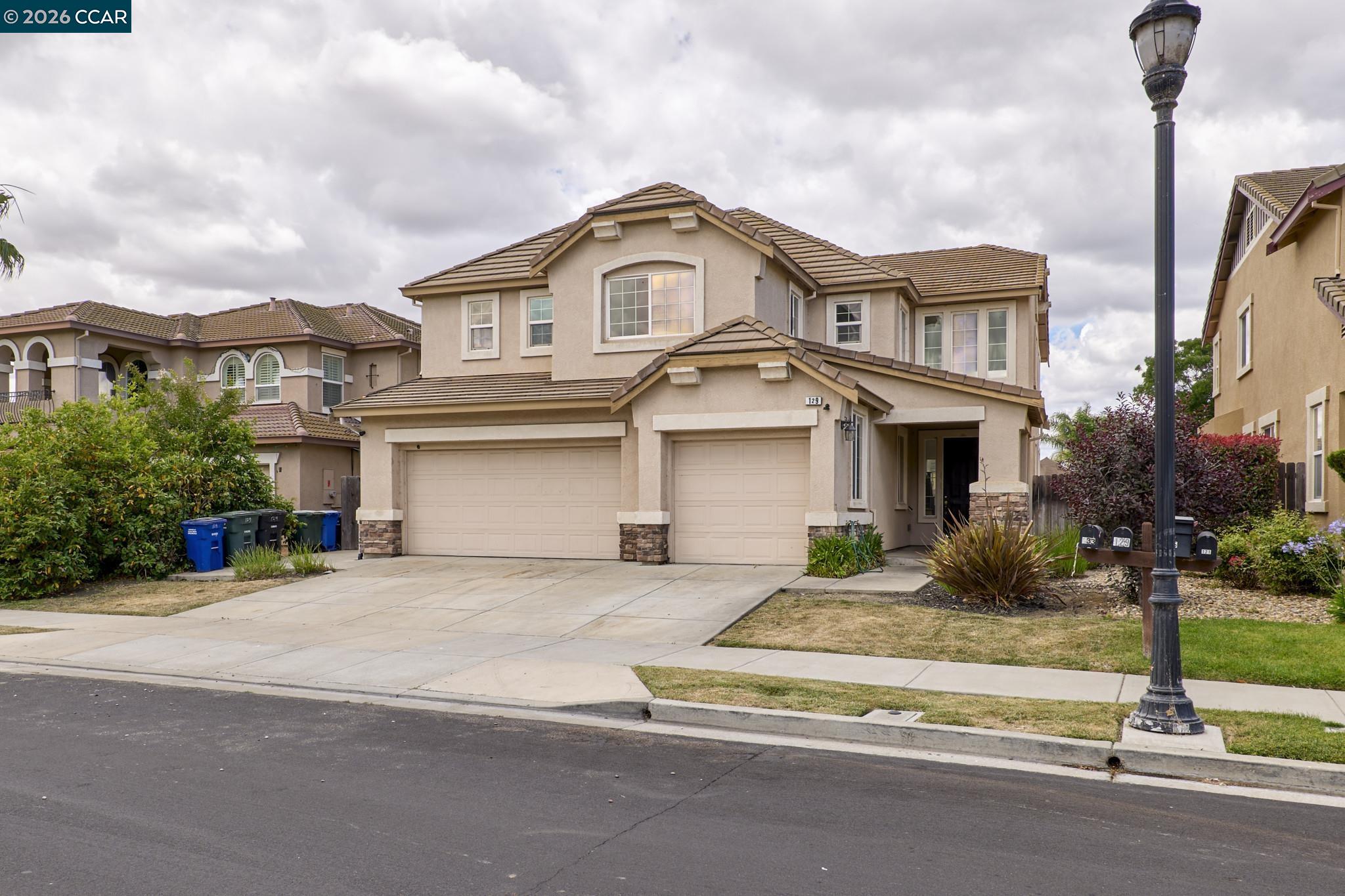 Front Image Thumbnail for CC41136454