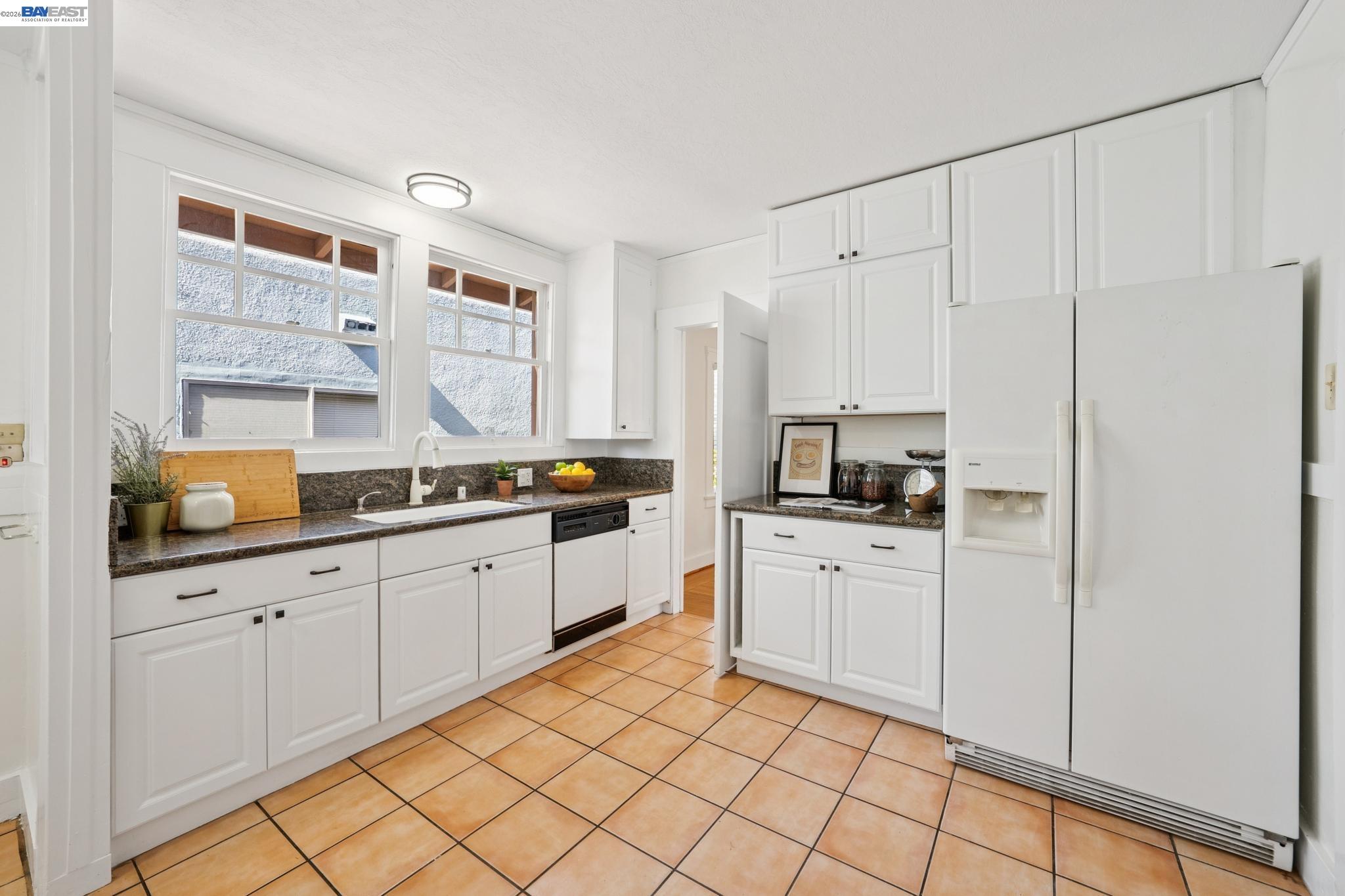 3244 Fernside Blvd, Alameda CA 94501 — photo 18