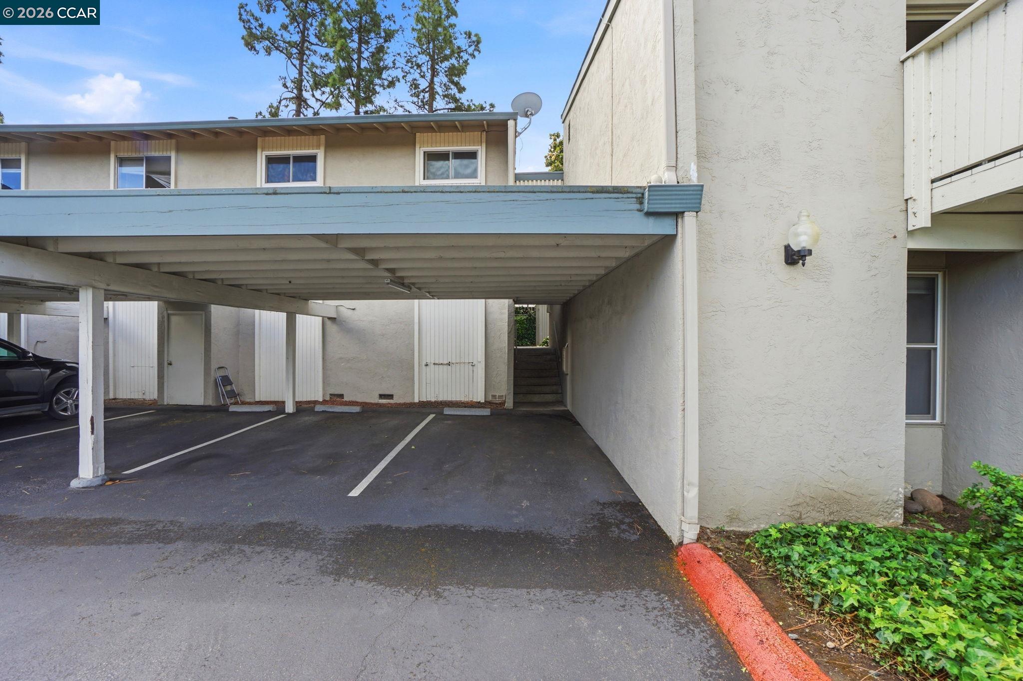 Photo #3: 41136491 Listing: Photo #3