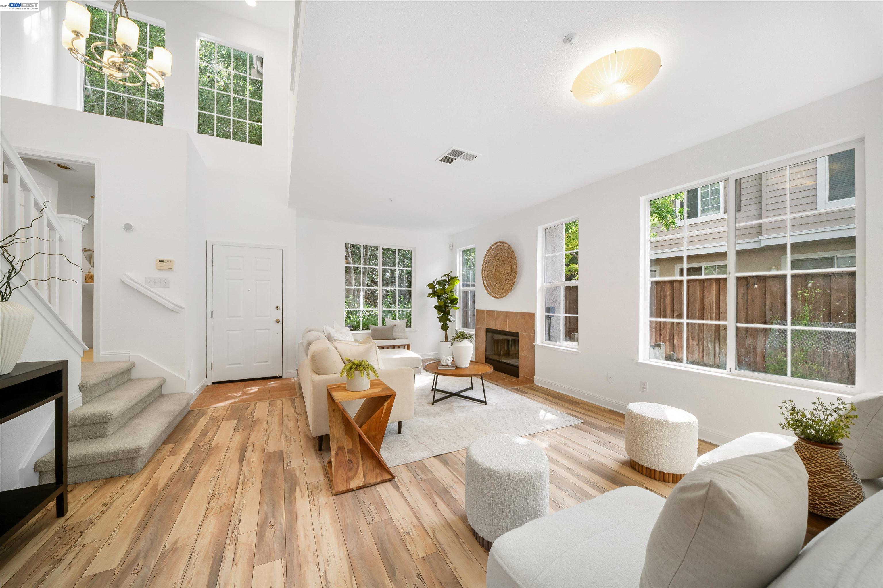 Photo #2: 41136496 Listing: Photo #2