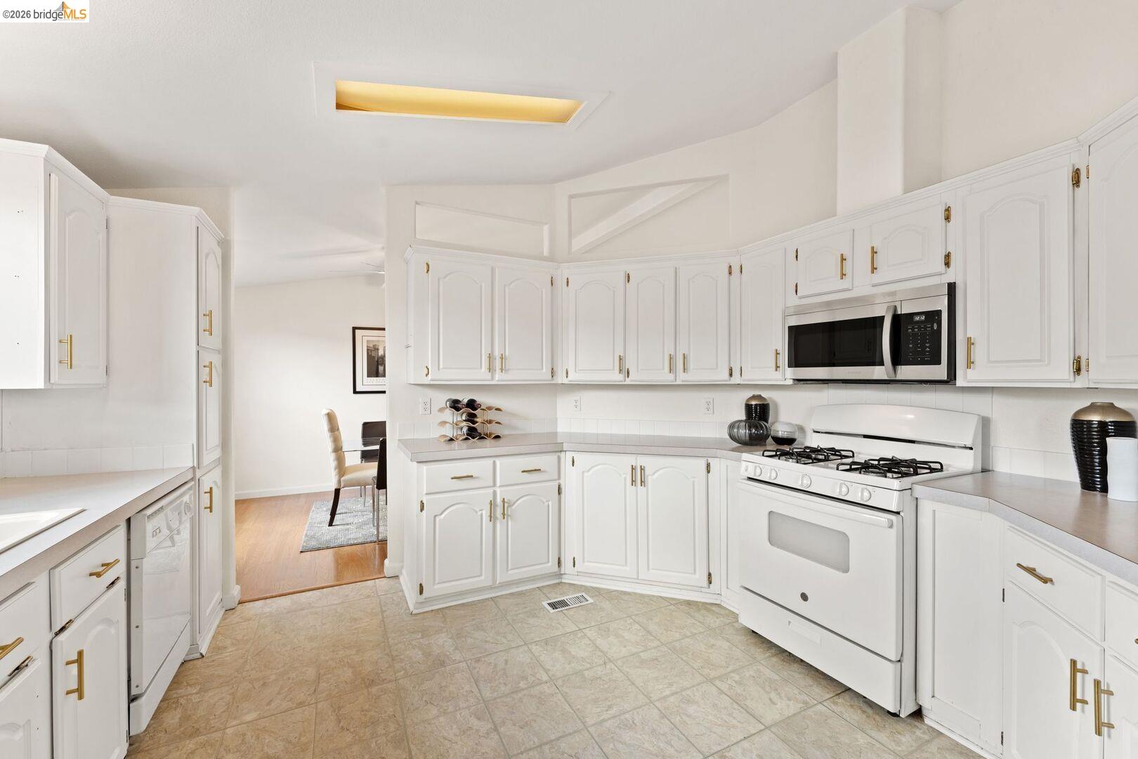 54 Calle Margarita, Elk Grove CA 95624 — photo 11