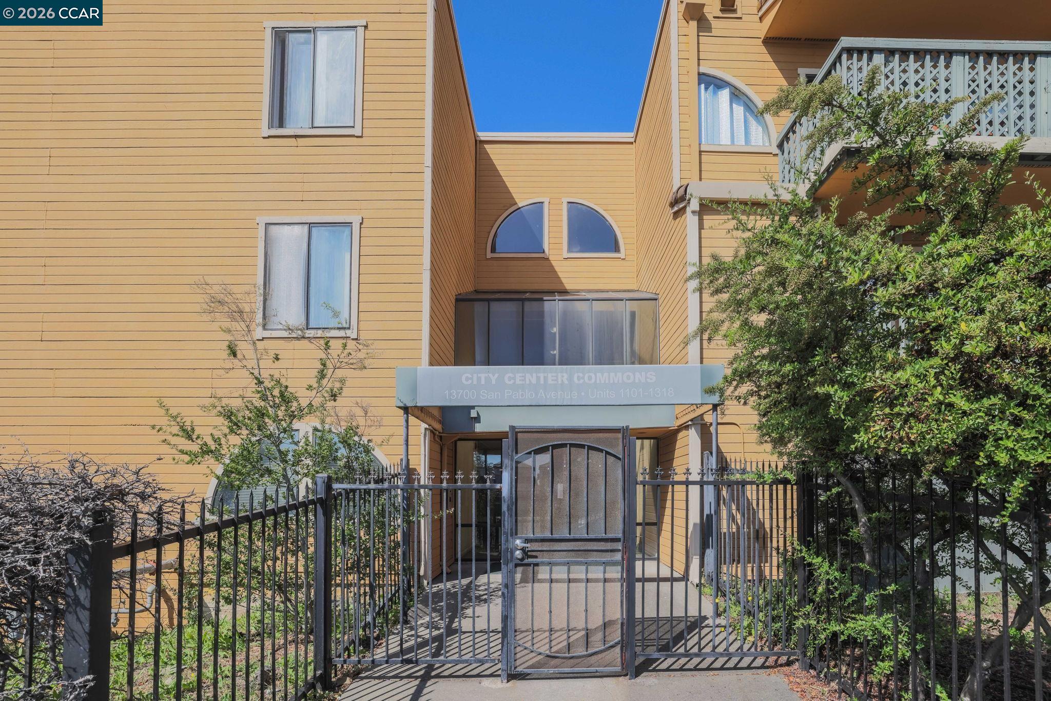 Photo #2: 41136515 Listing: Photo #2