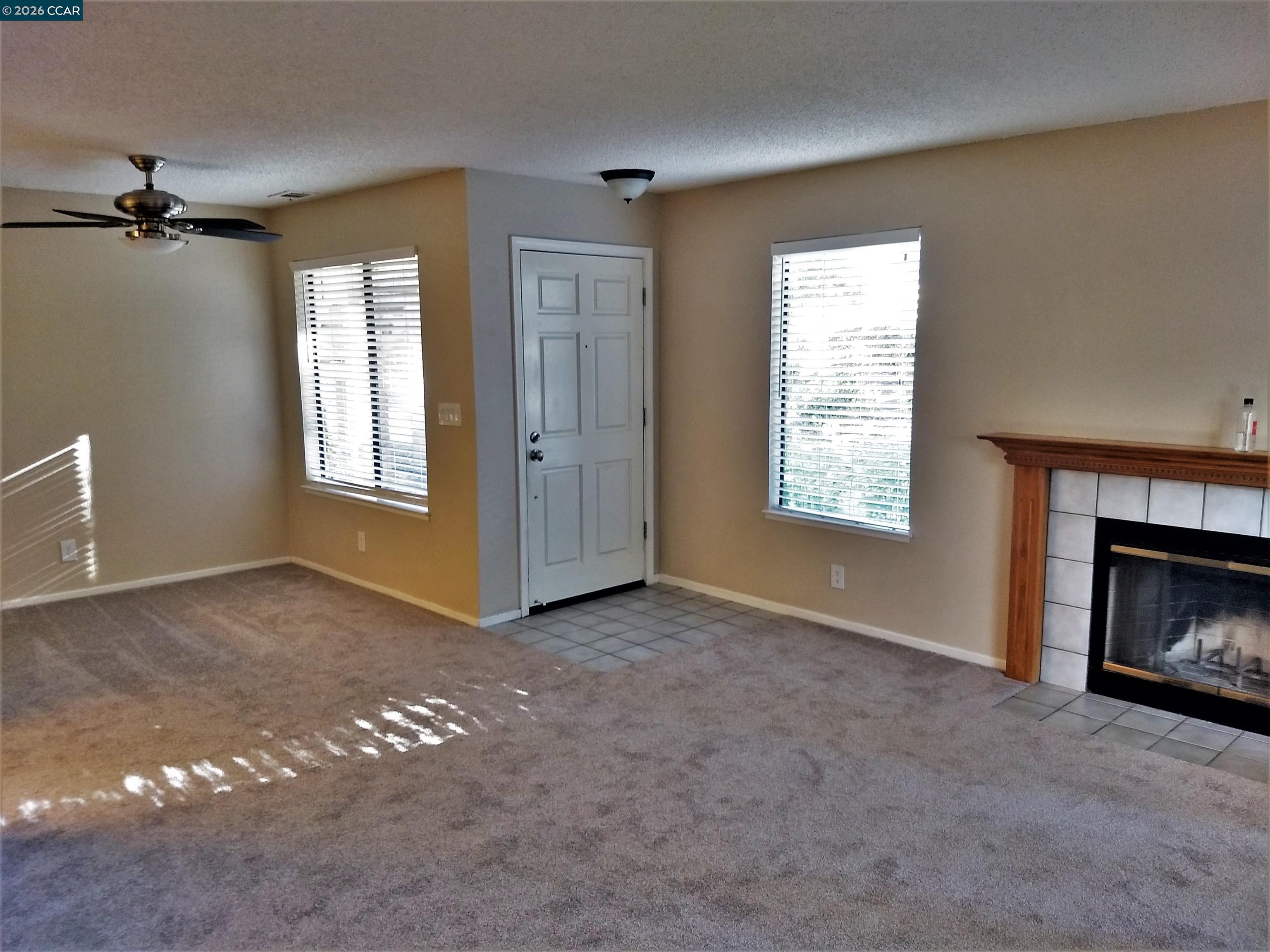 Photo #2: 41136541 Listing: Photo #2
