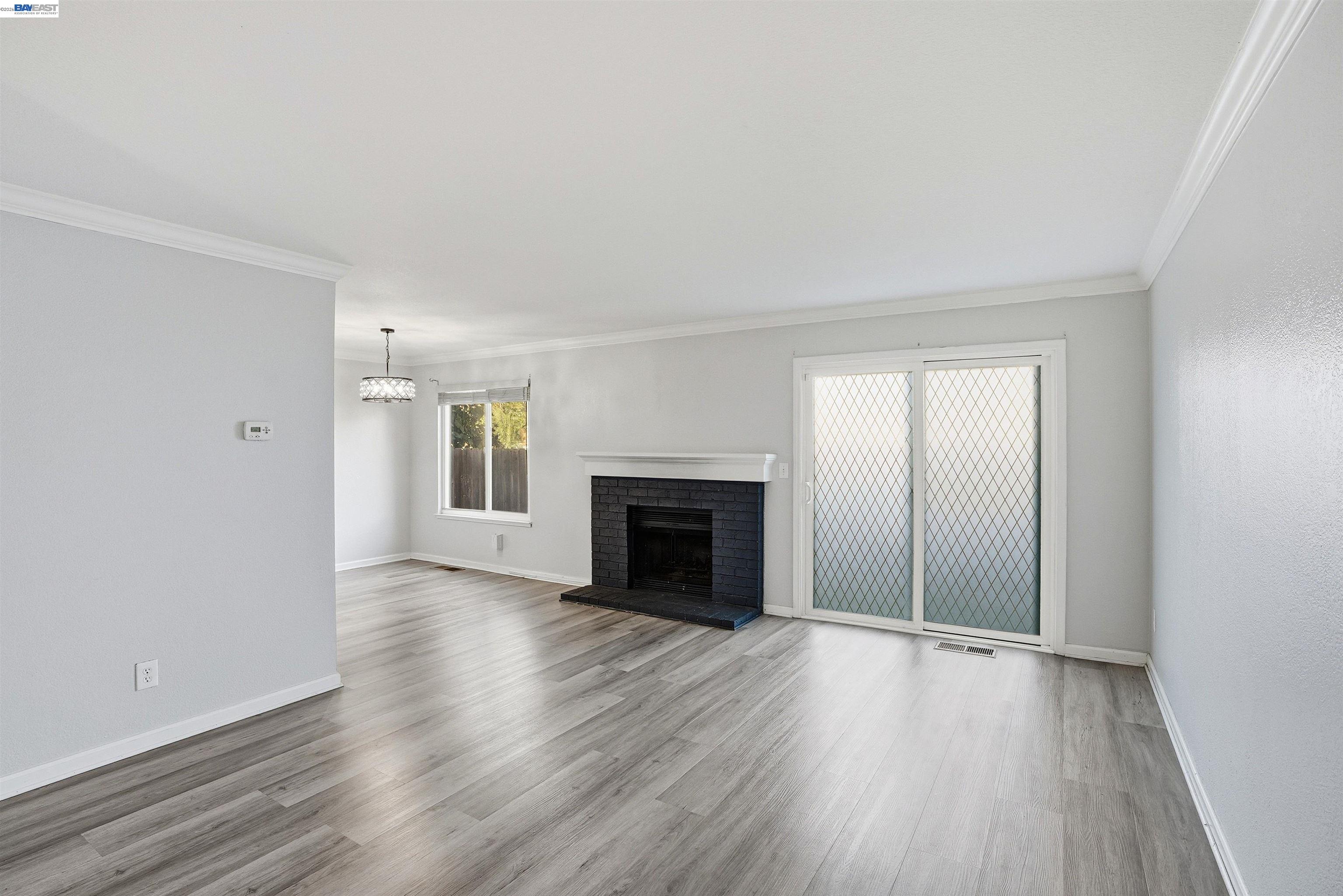 Photo #2: 41136552 Listing: Photo #2