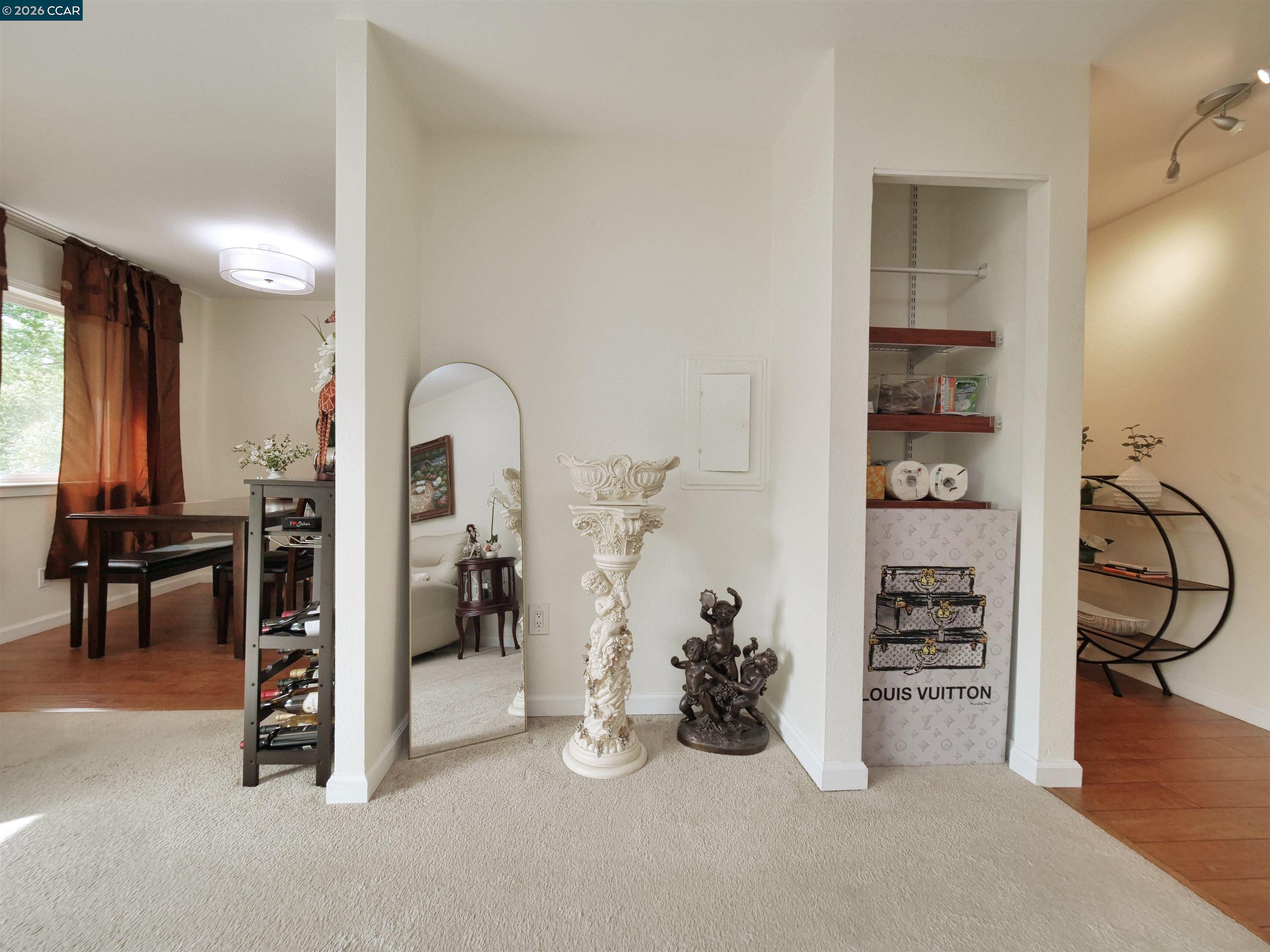 Photo #8: 41136556 Listing: Photo #8