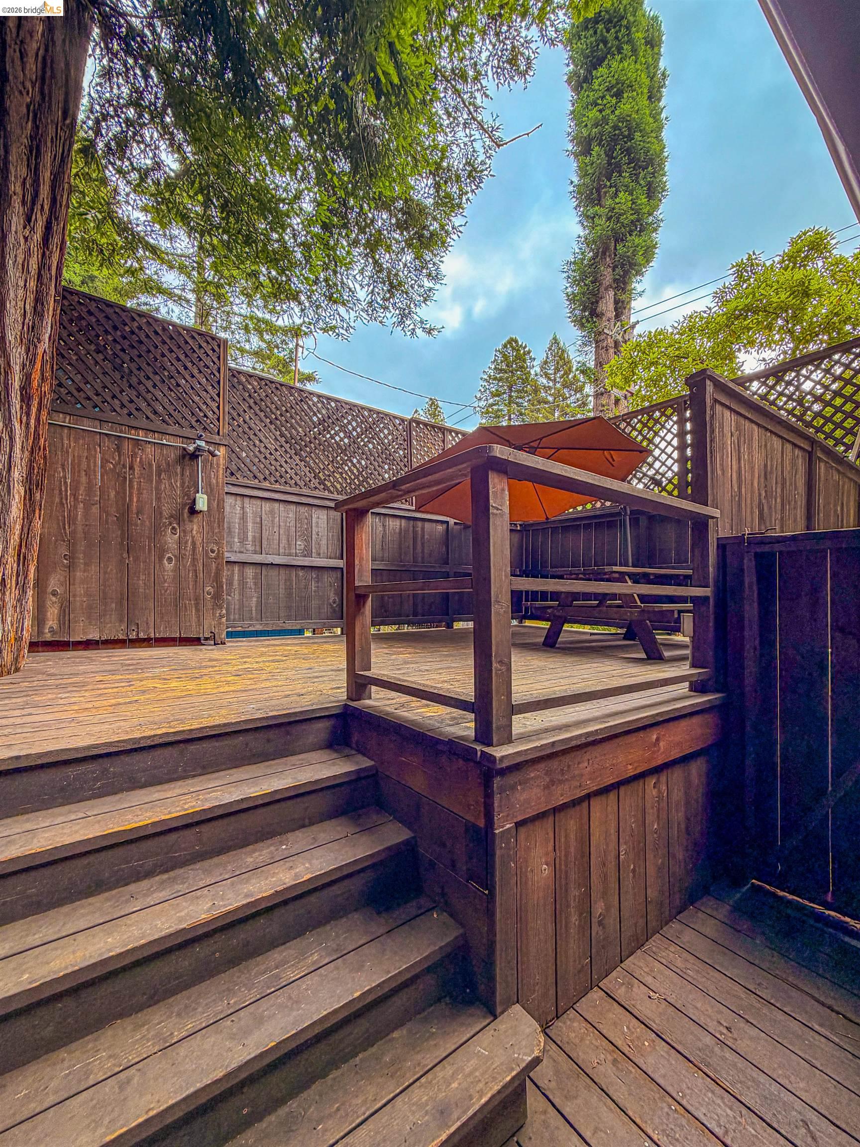 14999 Foothill Blvd