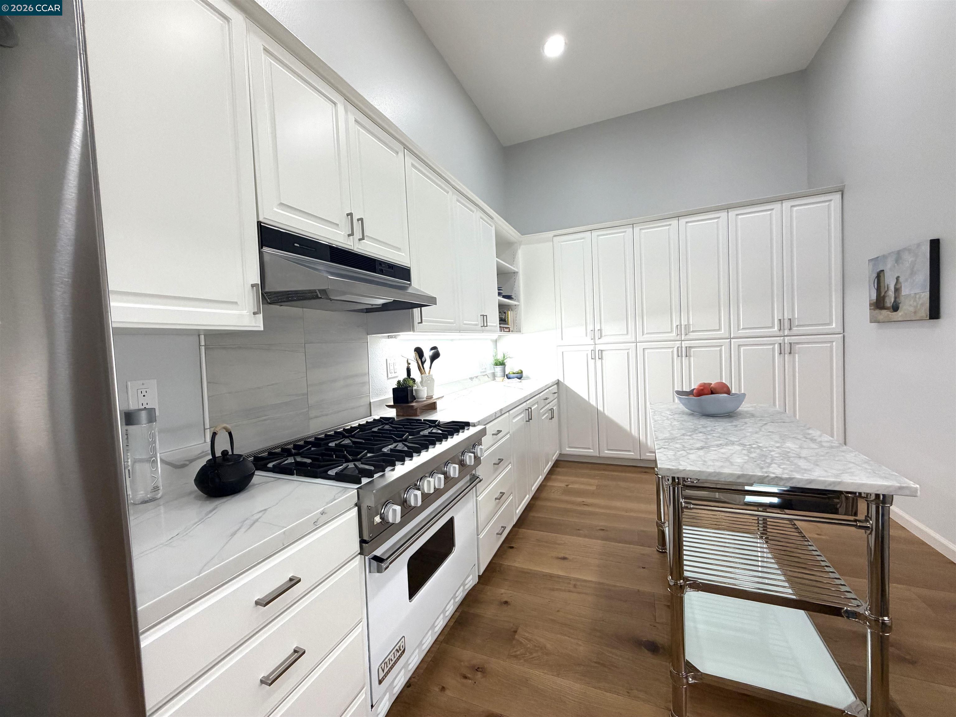 Photo #2: 41136572 Listing: Photo #2
