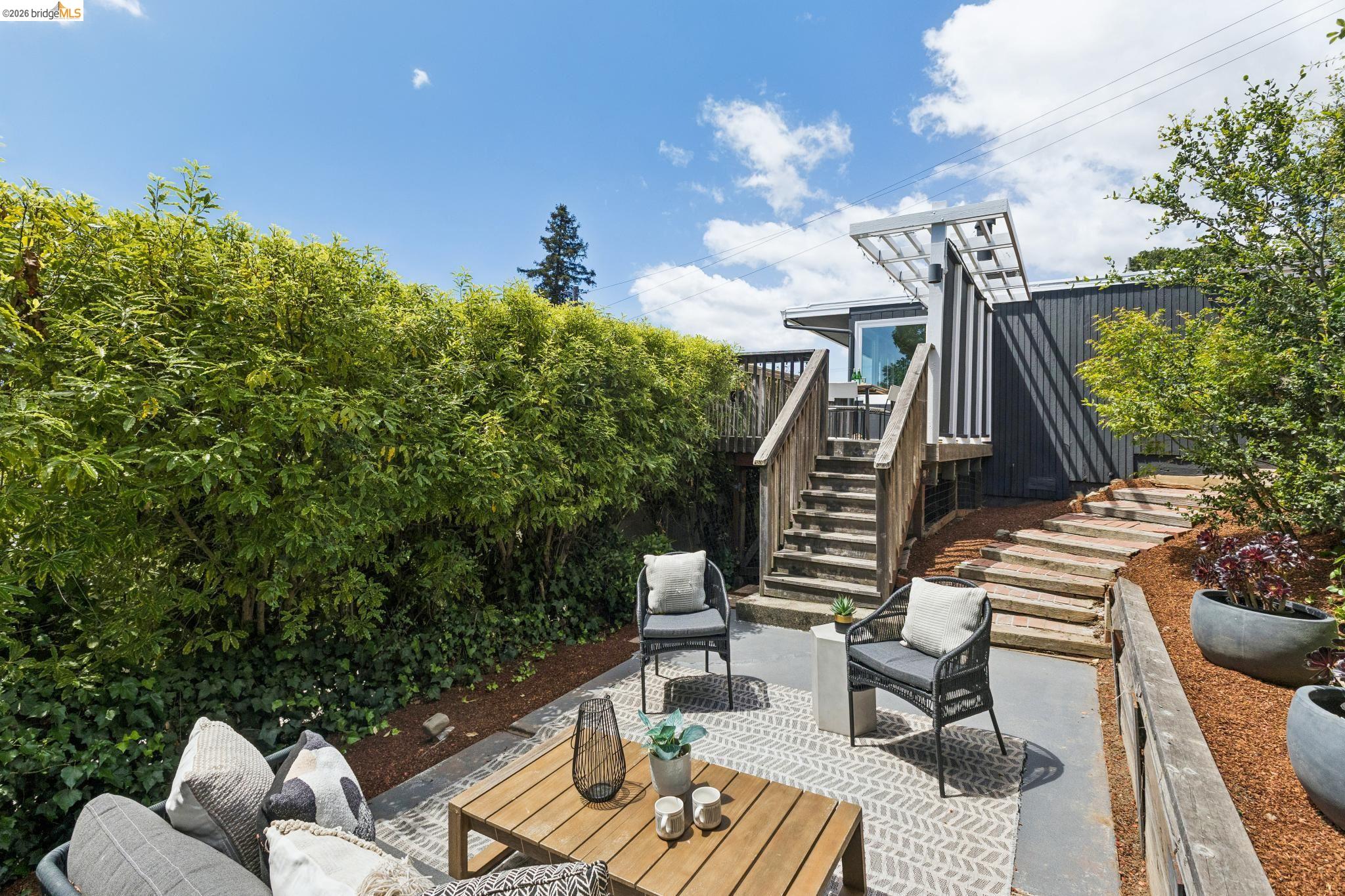 Photo #2: 41136585 Listing: Photo #2