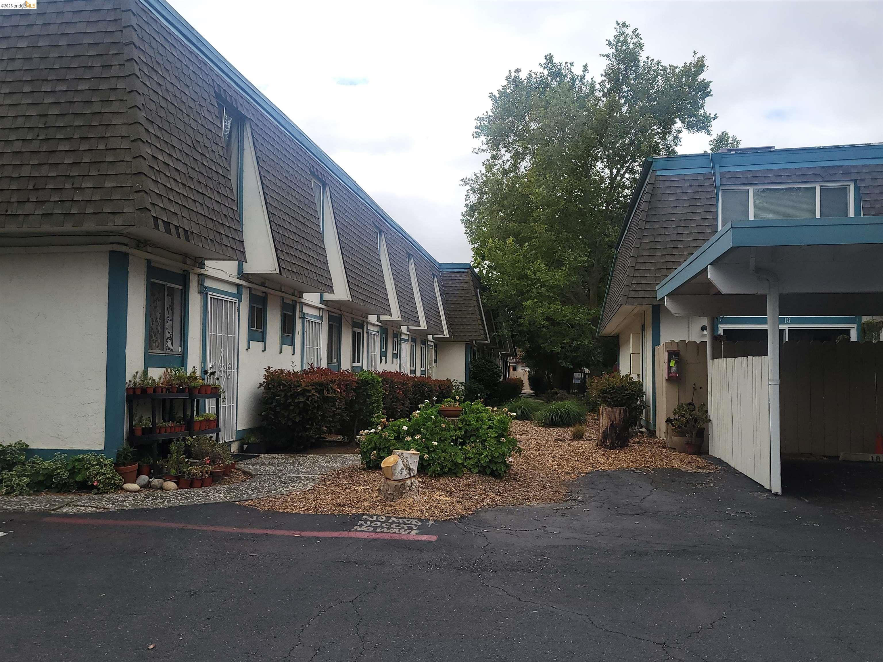 Photo #1: 41136590 Listing: Photo #1