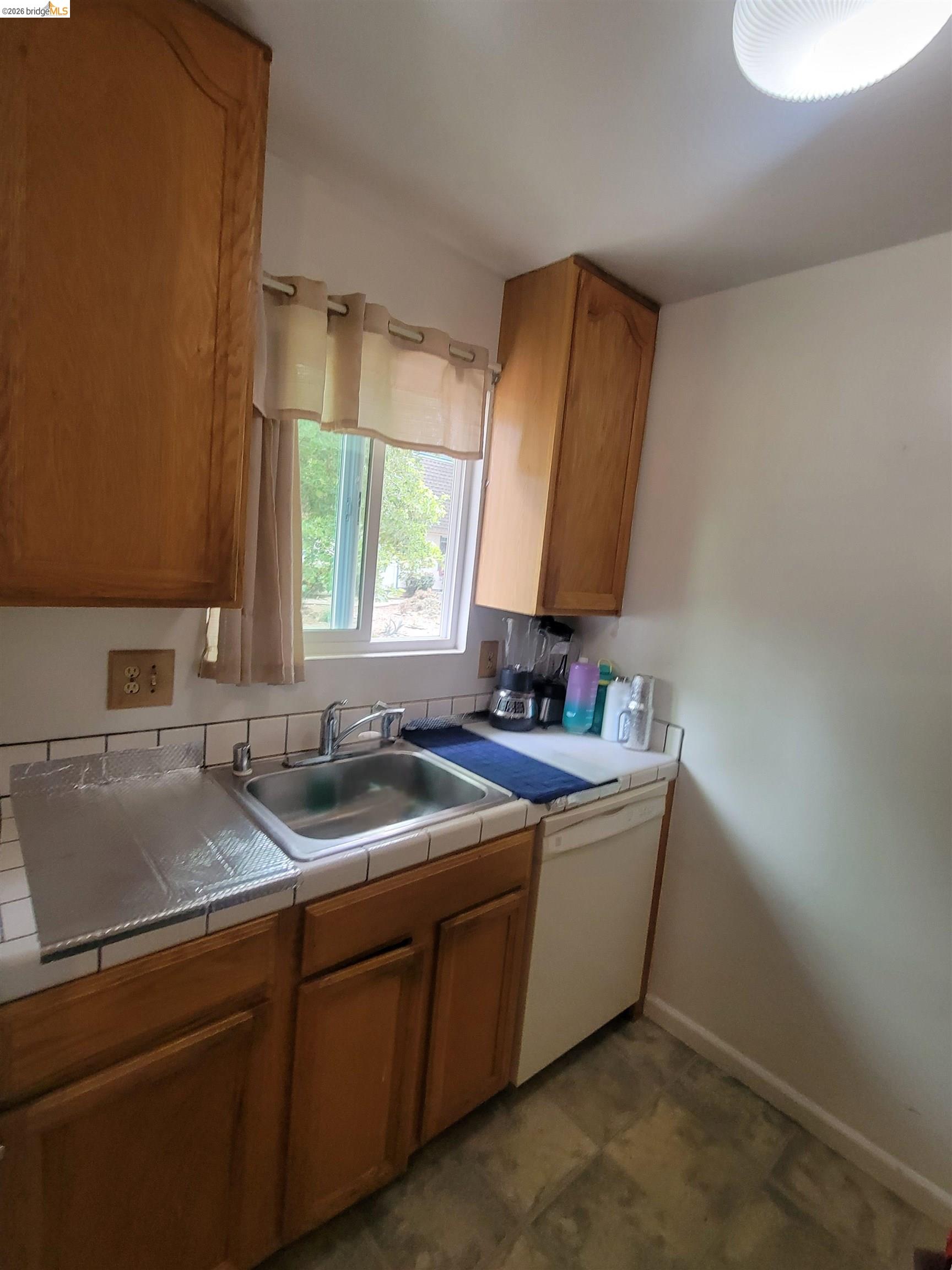 Photo #8: 41136590 Listing: Photo #8